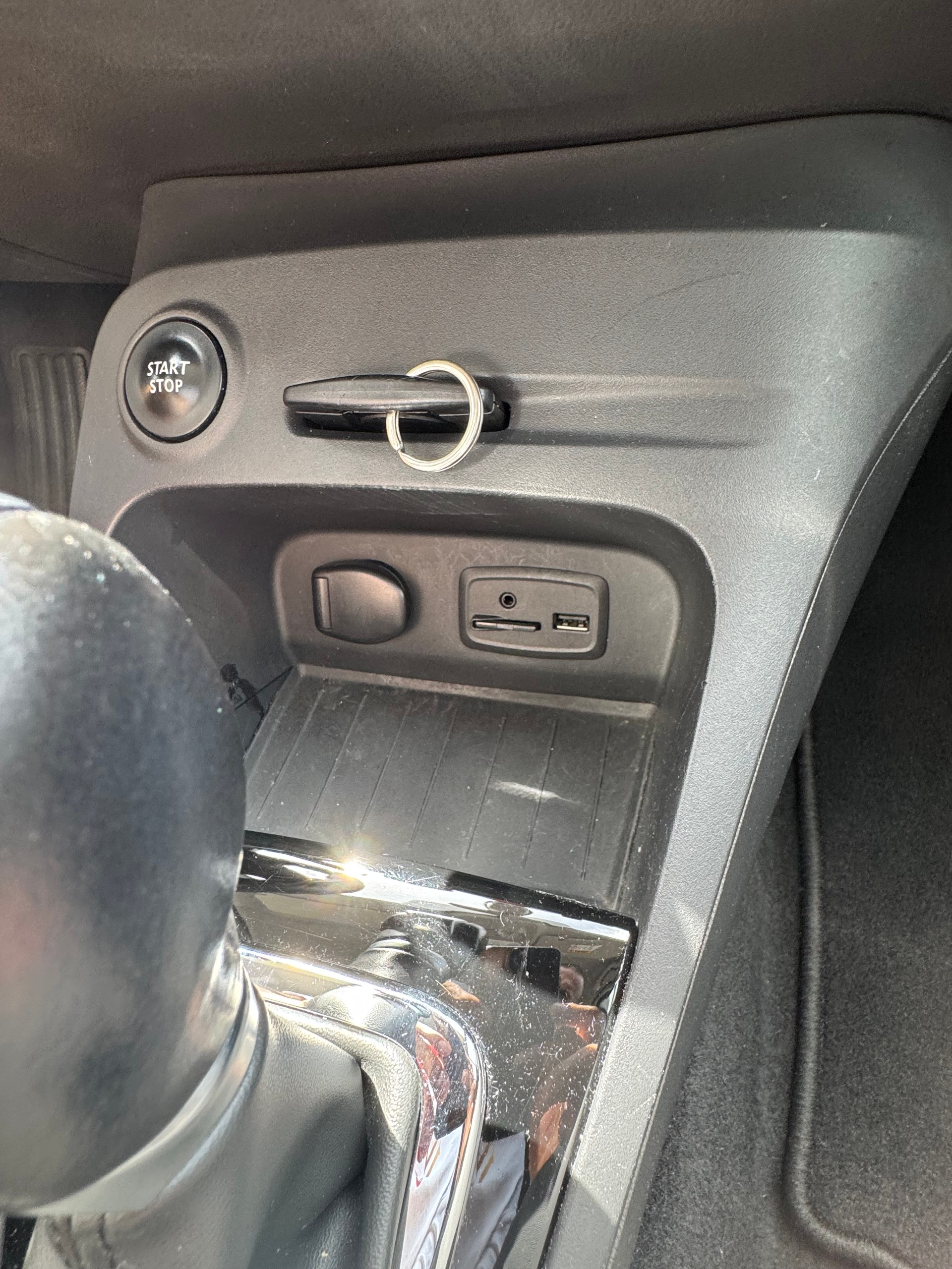 RENAULT Captur 1.2 T 16V Swiss Edition EDC-image-6