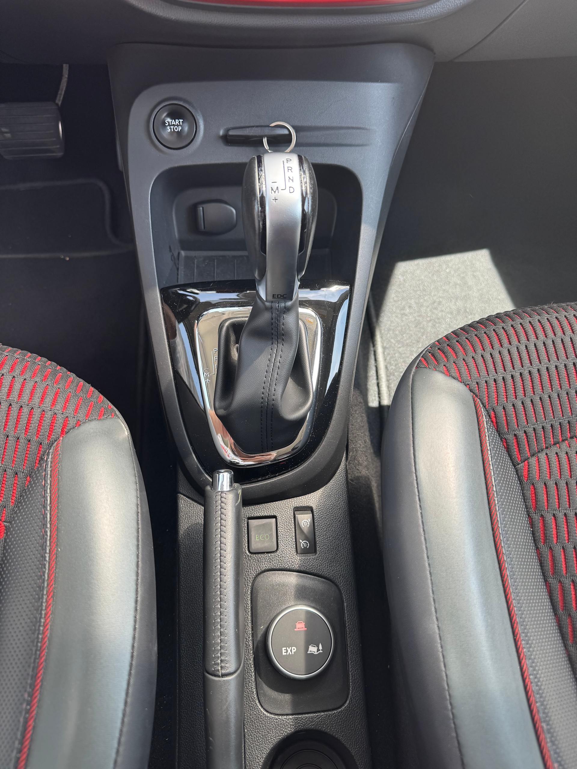 RENAULT Captur 1.2 T 16V Swiss Edition EDC-image-7