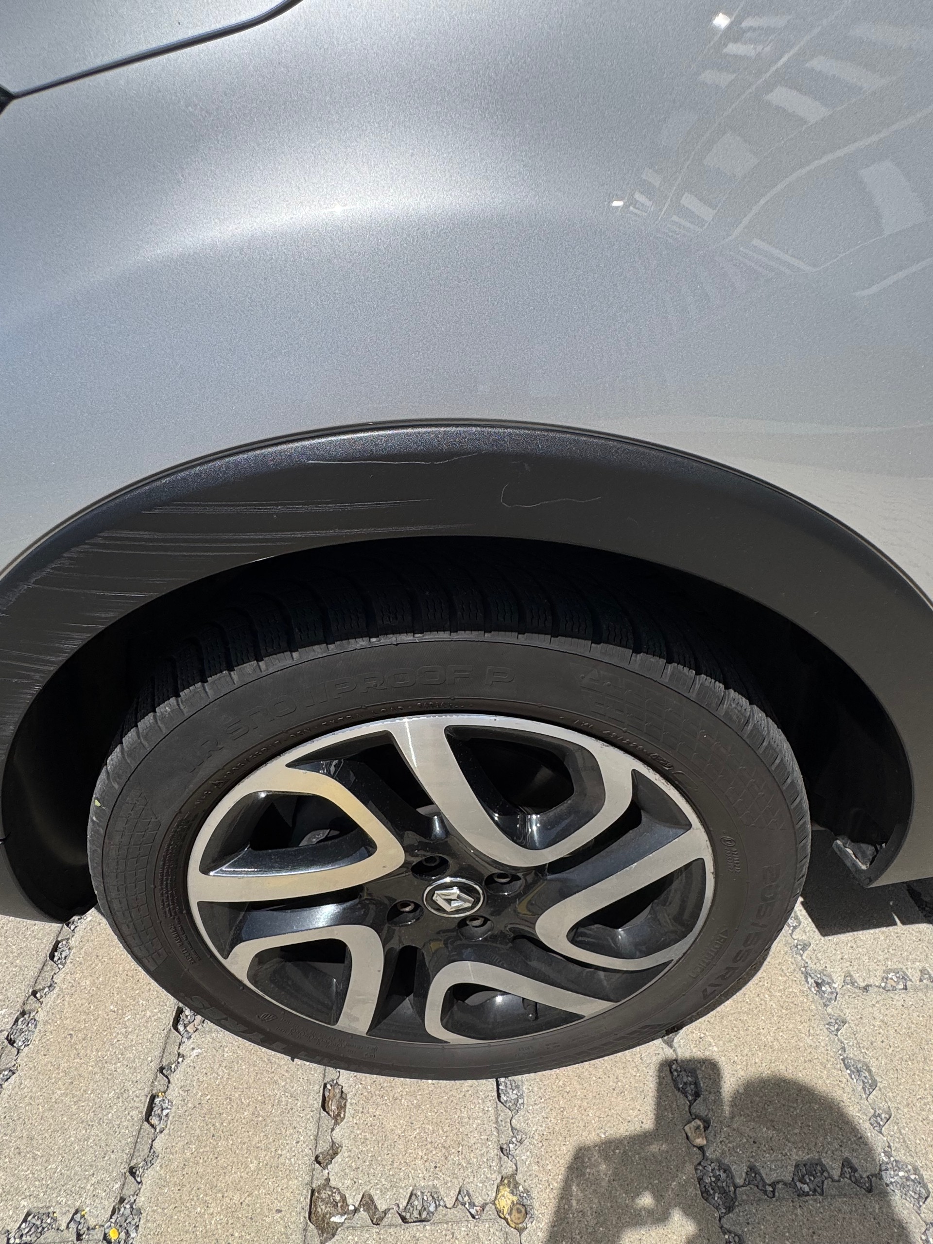 RENAULT Captur 1.2 T 16V Swiss Edition EDC-image-3