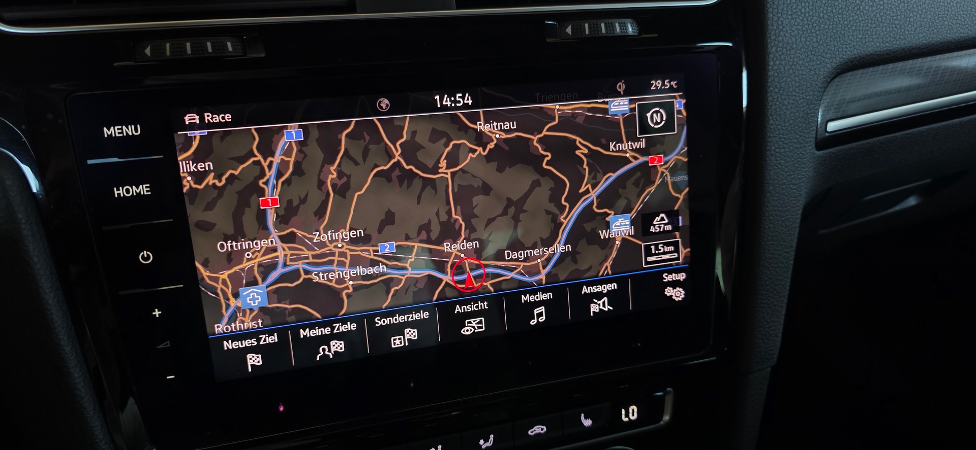 VW Golf 2.0 TSI R 4Motion DSG *MILLTEK*ACC&LaneAssist*CarPlay/AndroidAuto*CH-FAHRZEUG*-image-16