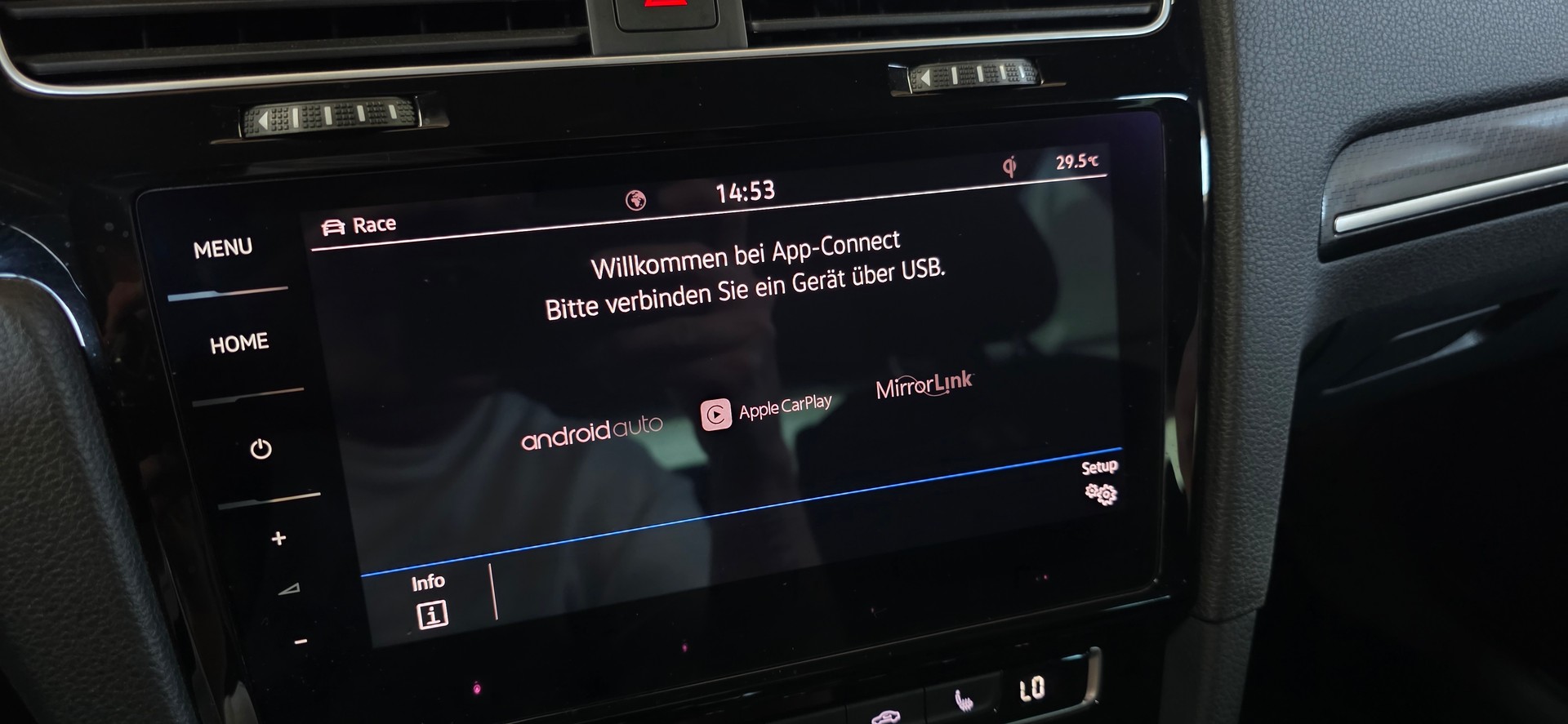 VW Golf 2.0 TSI R 4Motion DSG *MILLTEK*ACC&LaneAssist*CarPlay/AndroidAuto*CH-FAHRZEUG*-image-17