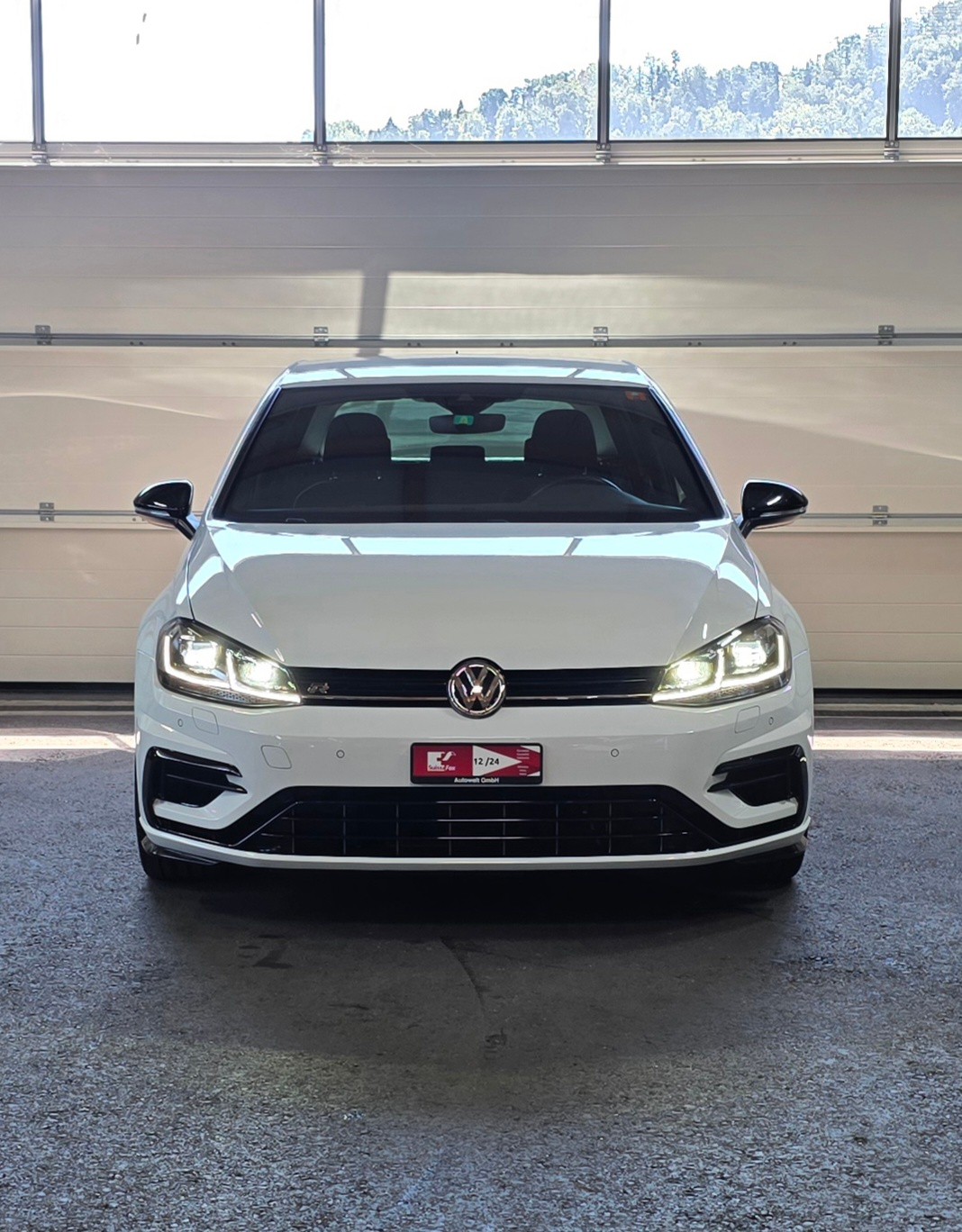 VW Golf 2.0 TSI R 4Motion DSG *MILLTEK*ACC&LaneAssist*CarPlay/AndroidAuto*CH-FAHRZEUG*-image-7