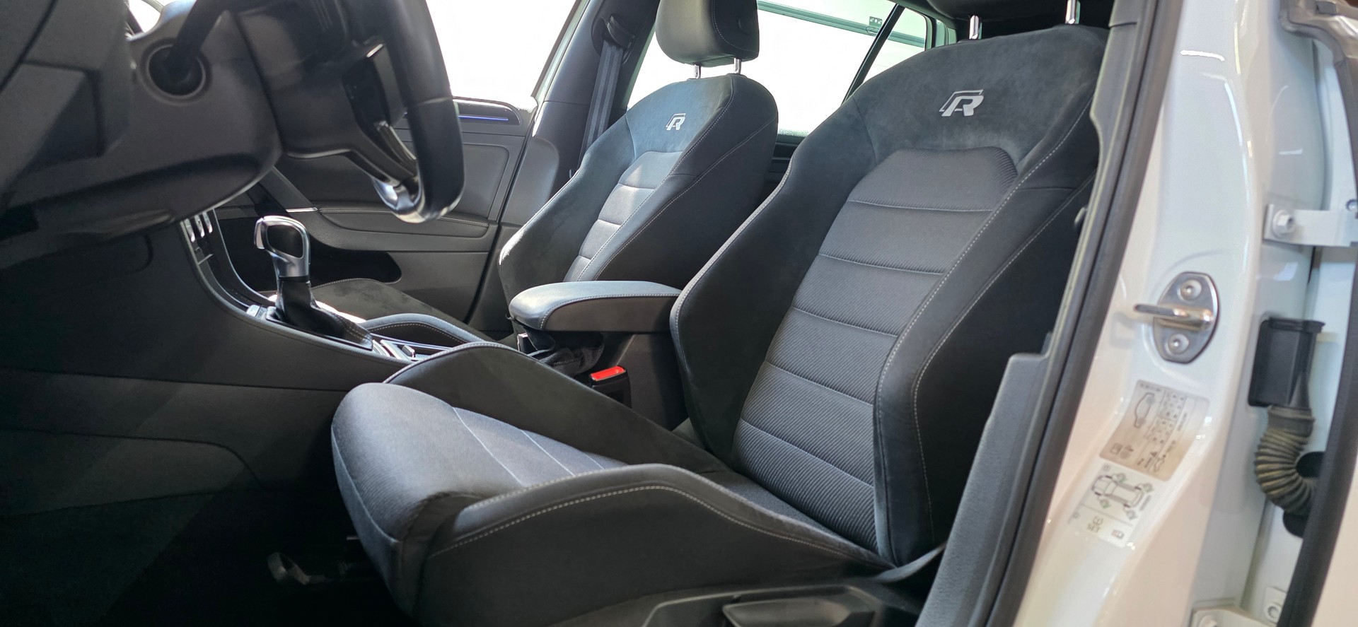 VW Golf 2.0 TSI R 4Motion DSG *MILLTEK*ACC&LaneAssist*CarPlay/AndroidAuto*CH-FAHRZEUG*-image-9