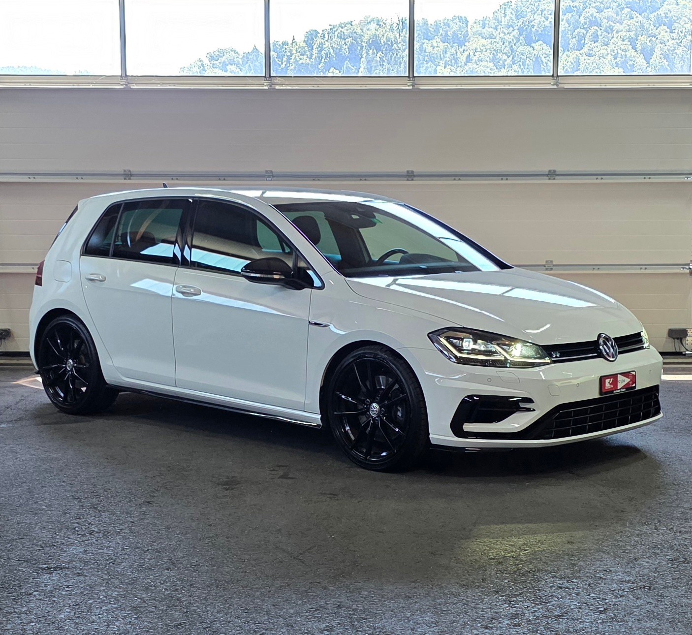 VW Golf 2.0 TSI R 4Motion DSG *MILLTEK*ACC&LaneAssist*CarPlay/AndroidAuto*CH-FAHRZEUG*-image-6