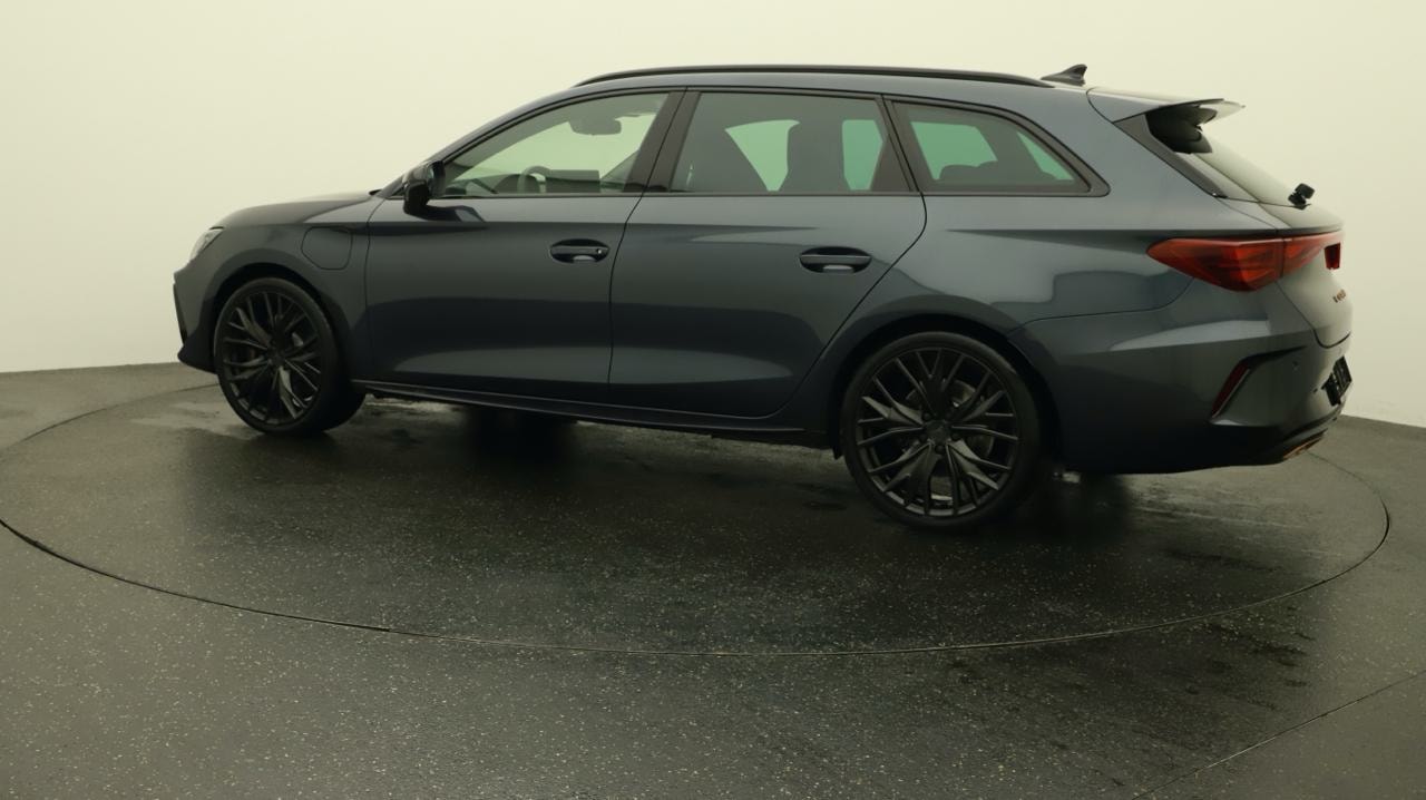 CUPRA LEON ST 1.5 e-HYBRID pHEV VZ Black Edition-image-2