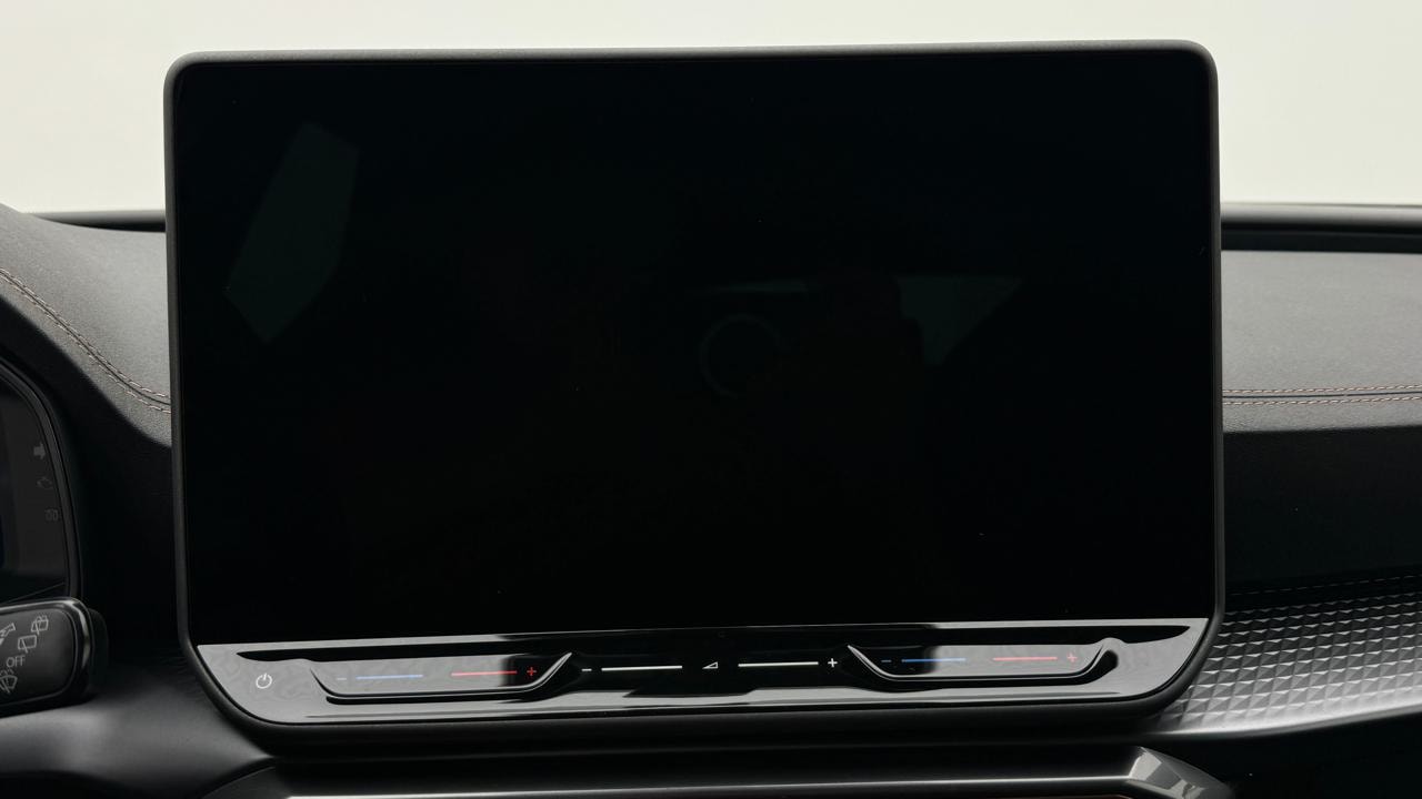 CUPRA LEON ST 1.5 e-HYBRID pHEV VZ Black Edition-image-7