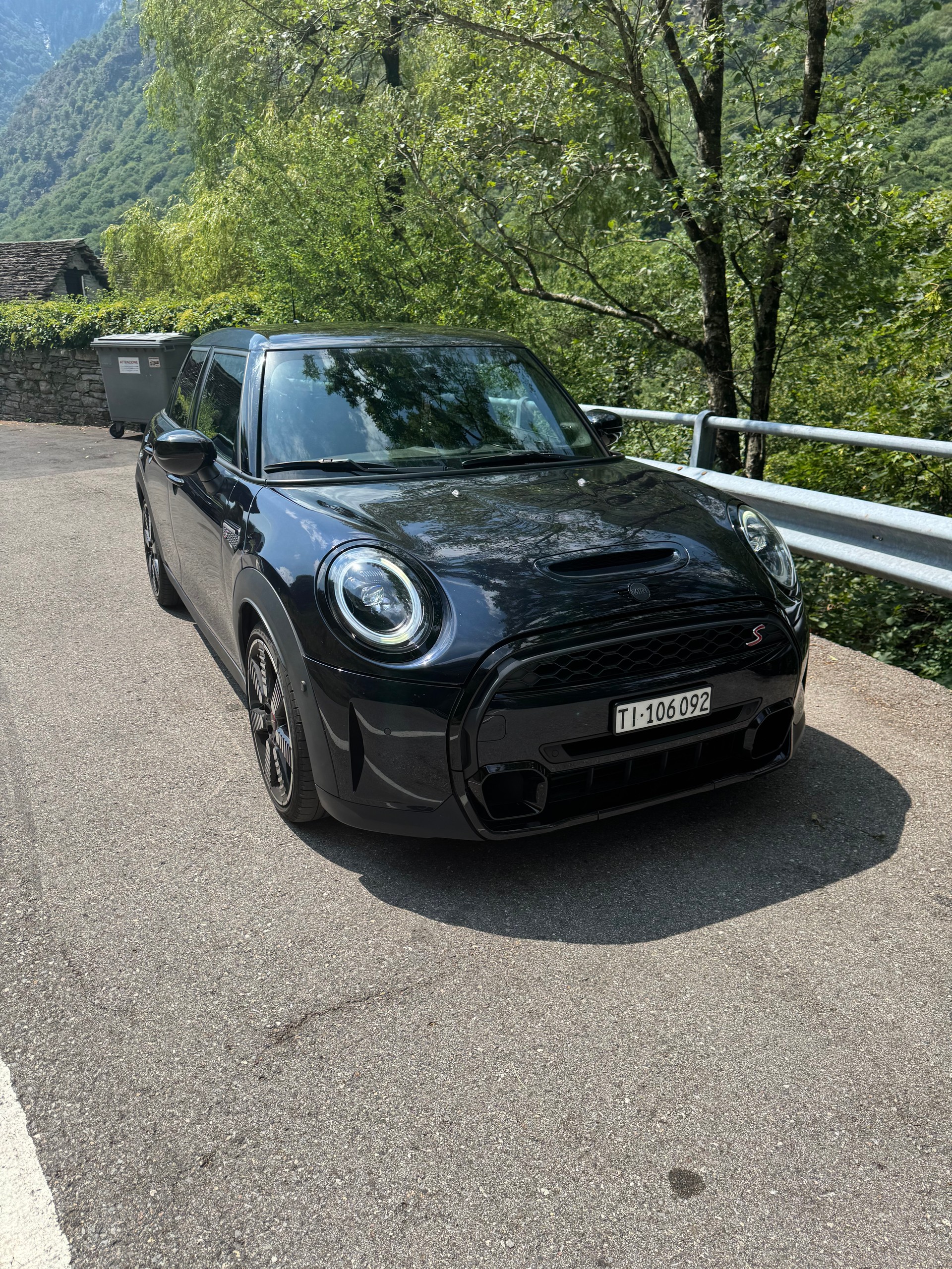 MINI 2.0i Cooper S SDKG-image-0