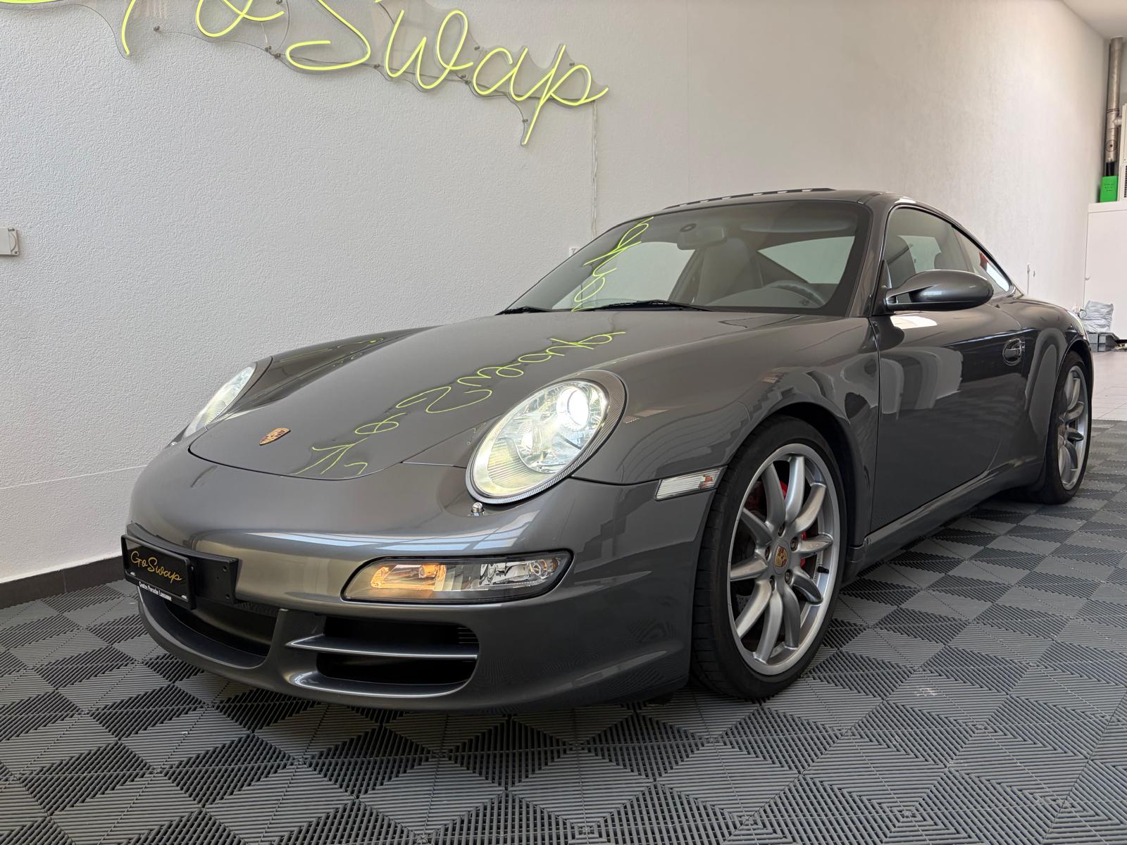 PORSCHE 911 Carrera S-image-2