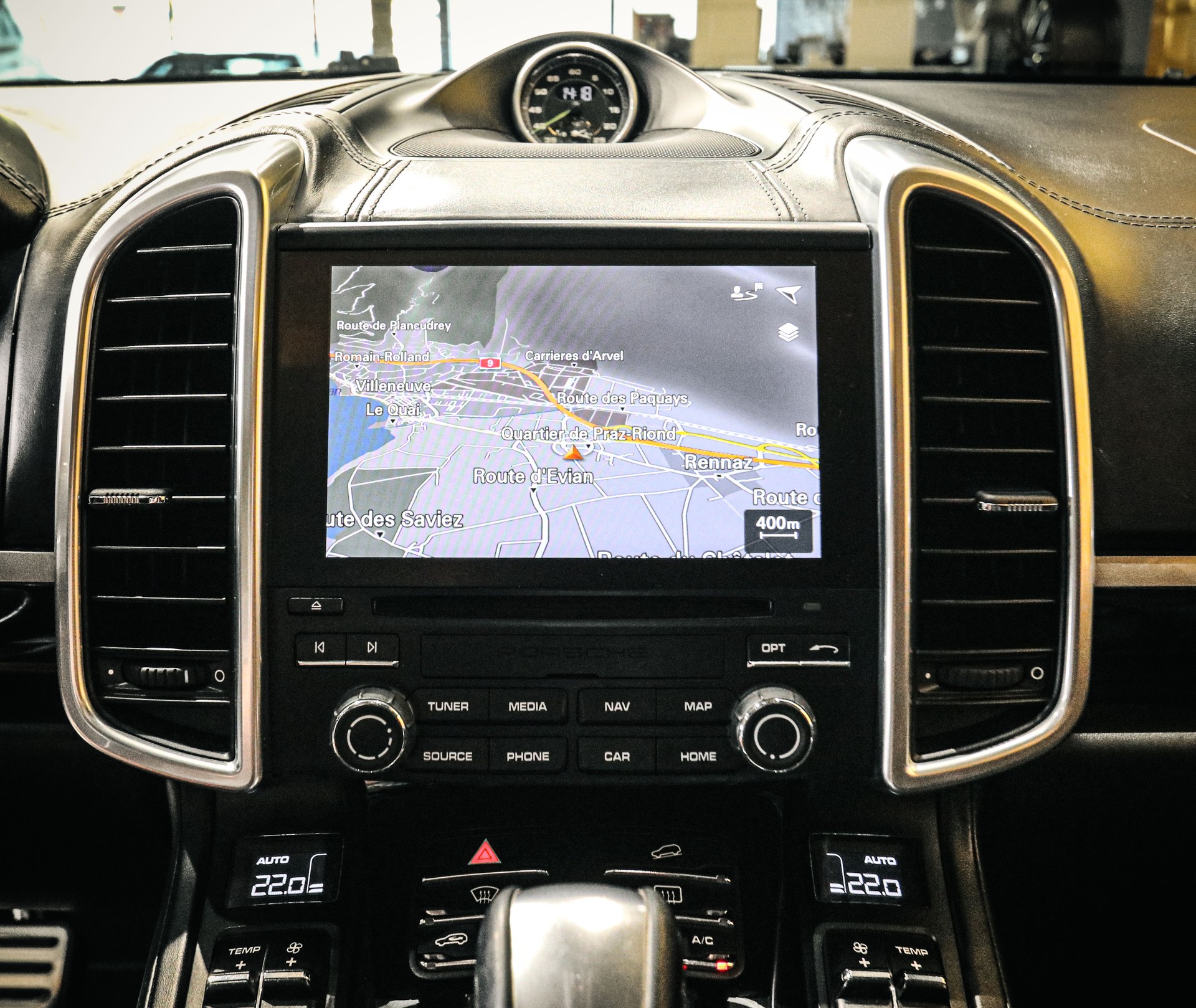 PORSCHE Cayenne S E-Hybrid-image-18