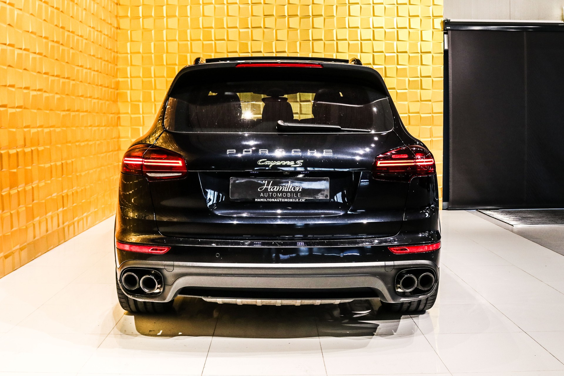 PORSCHE Cayenne S E-Hybrid-image-6
