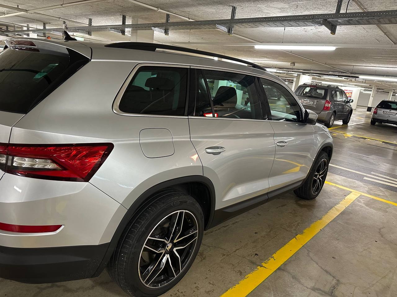 SKODA 2.0 TDI Style DSG-image-1