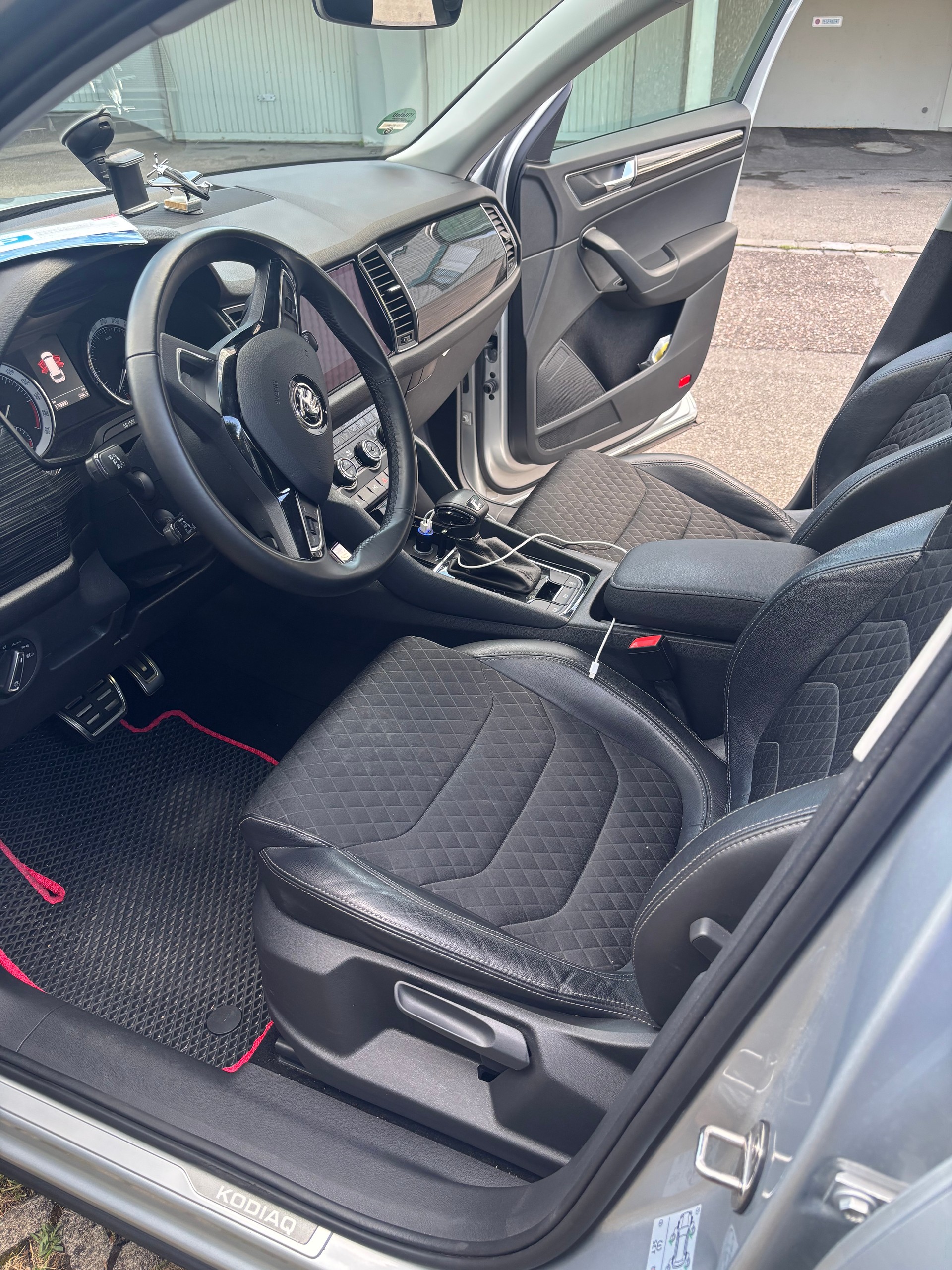 SKODA 2.0 TDI Style DSG-image-4