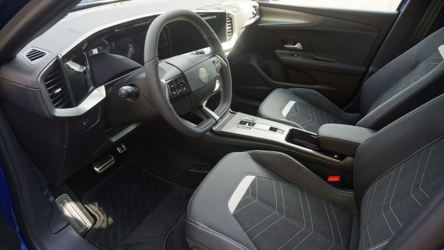 OPEL Mokka 1.2 MHEV Edition-image-9