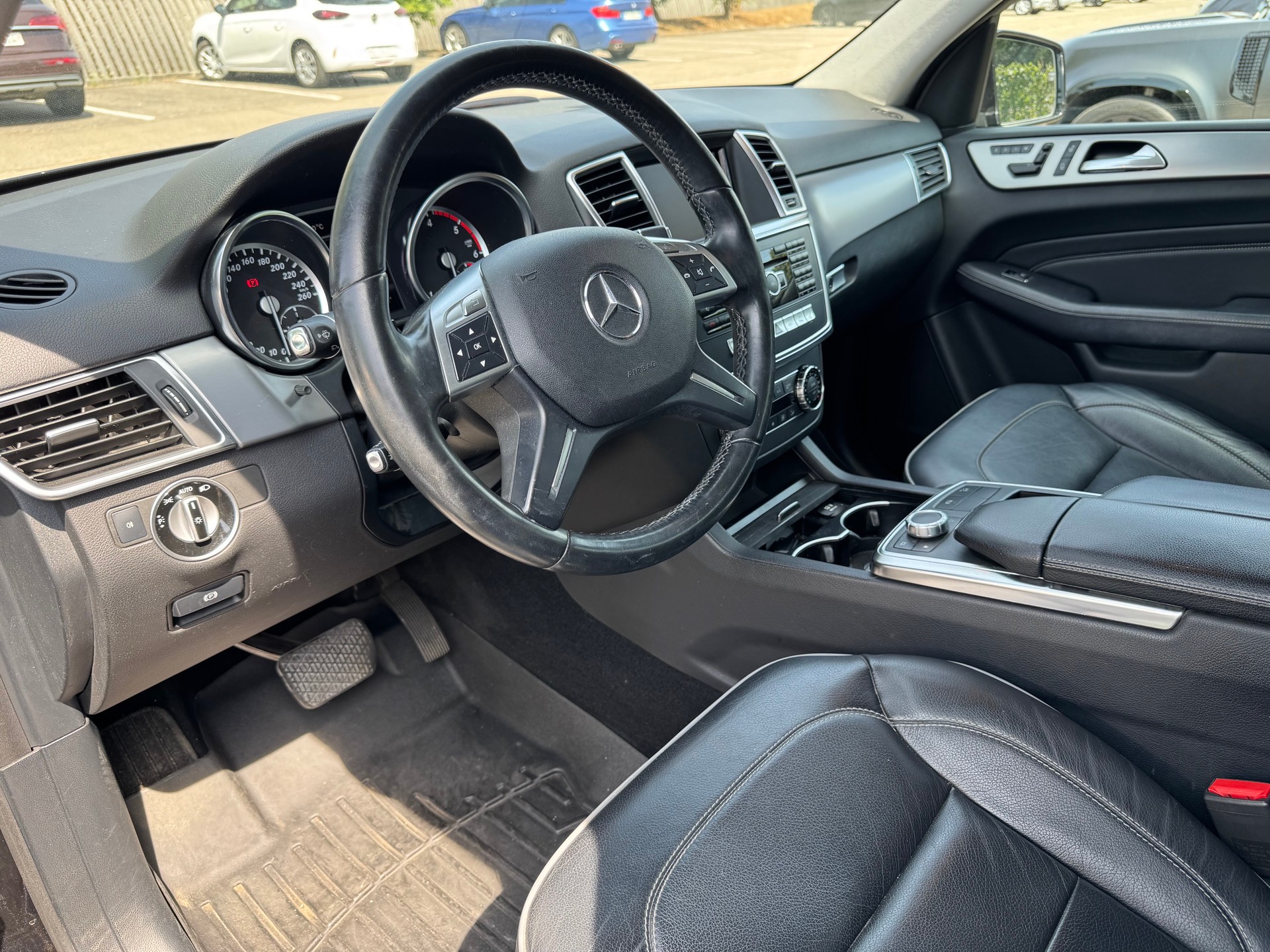 MERCEDES-BENZ ML 350 BlueTEC 4Matic 7G-Tronic-image-3