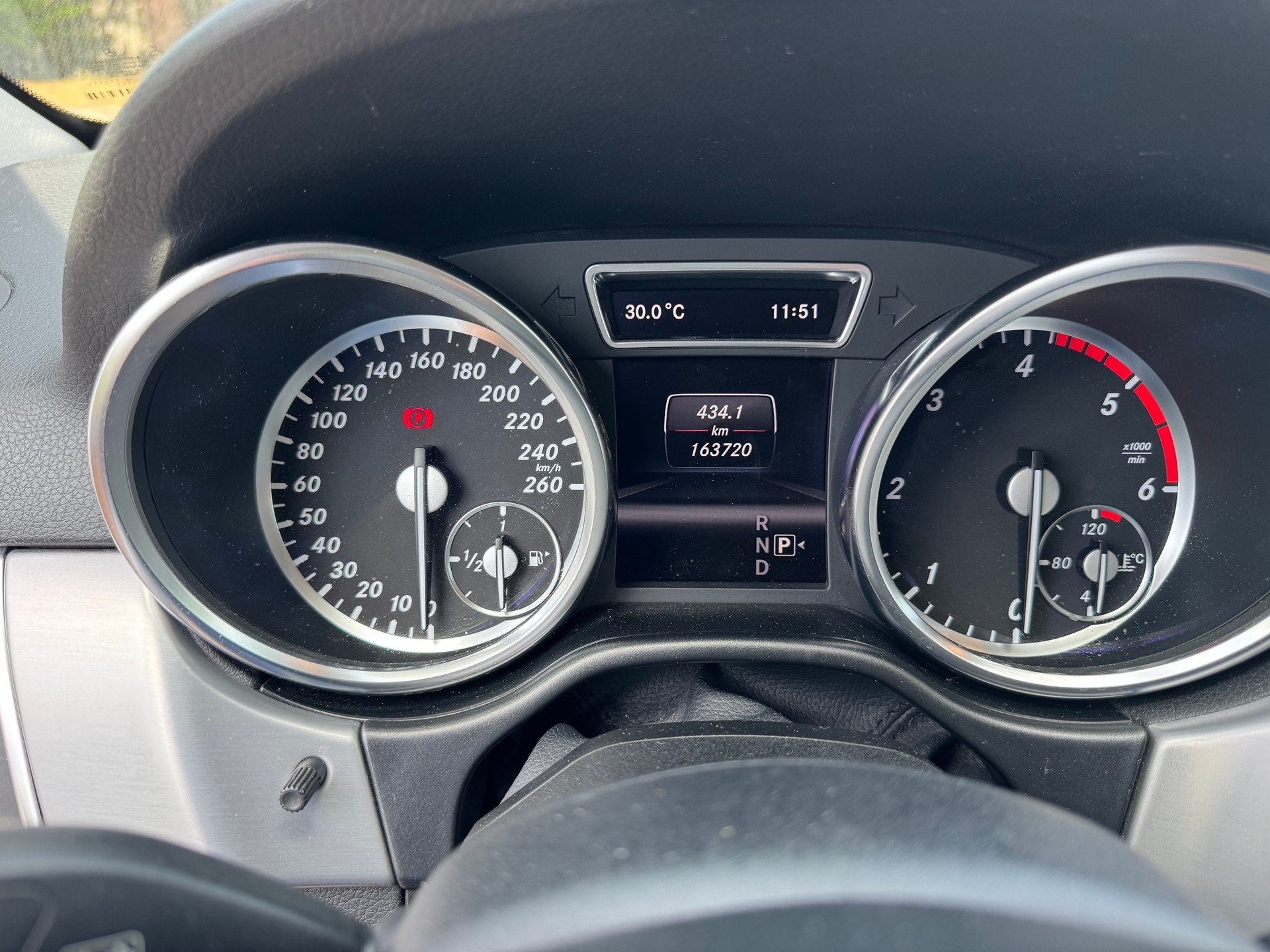 MERCEDES-BENZ ML 350 BlueTEC 4Matic 7G-Tronic-image-4