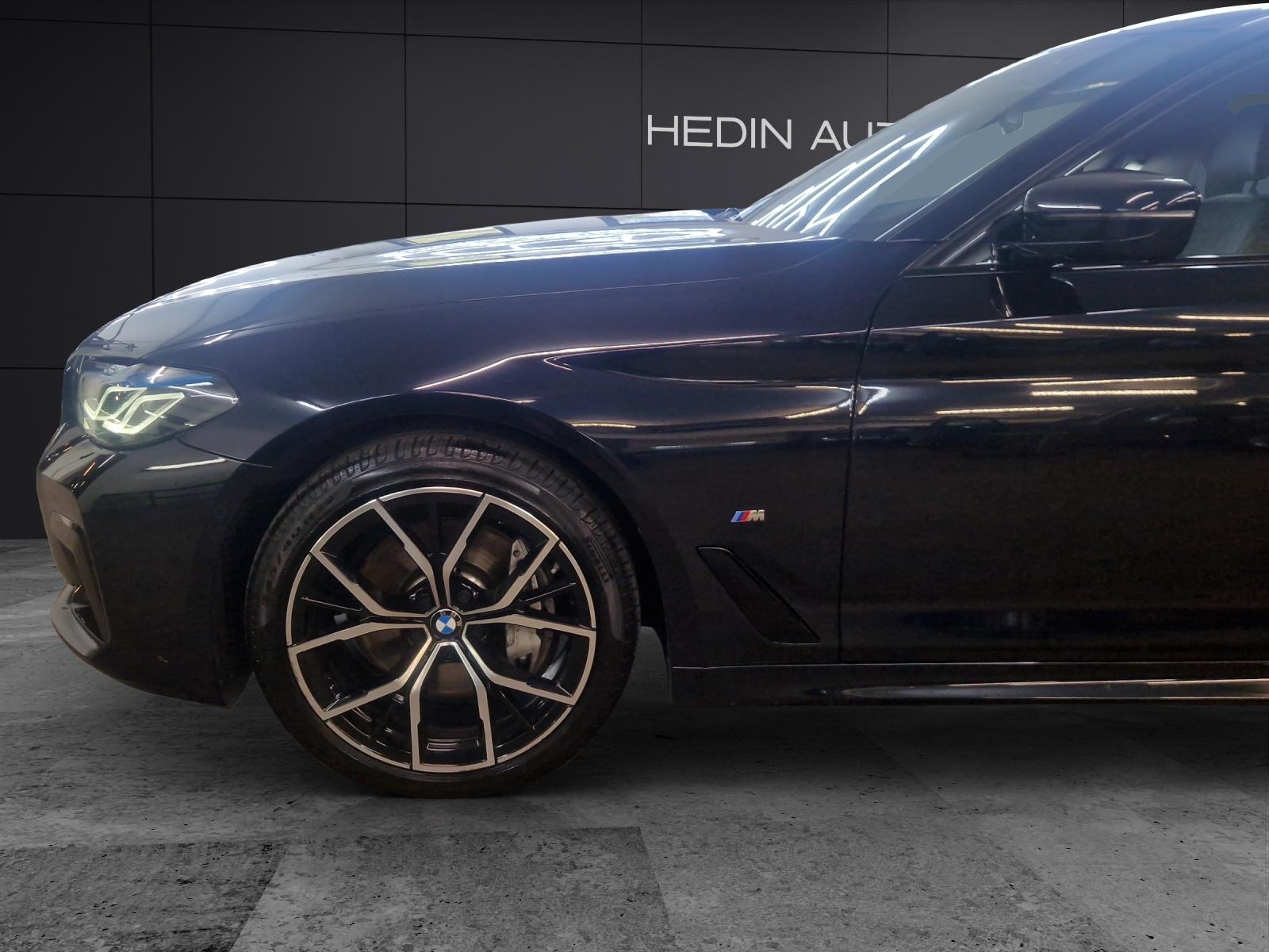 BMW 530d xDrive SAG Touring-image-8