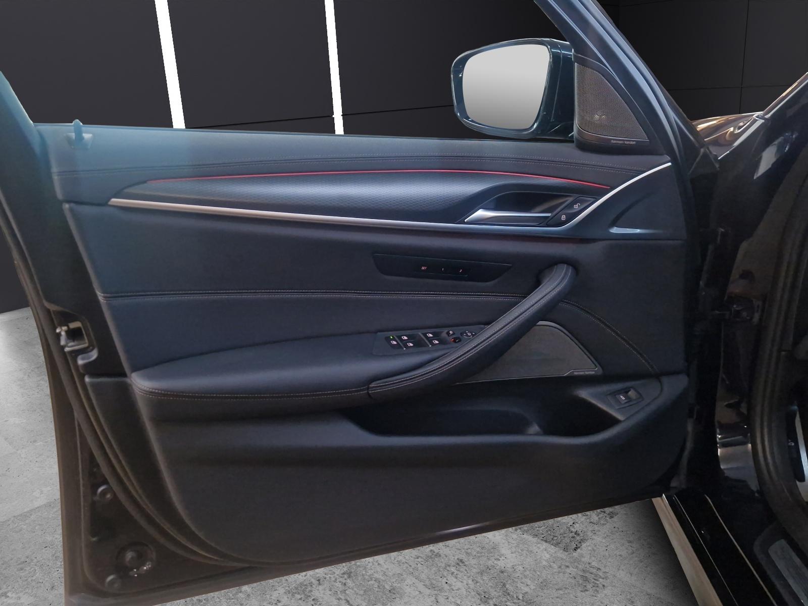 BMW 530d xDrive SAG Touring-image-9