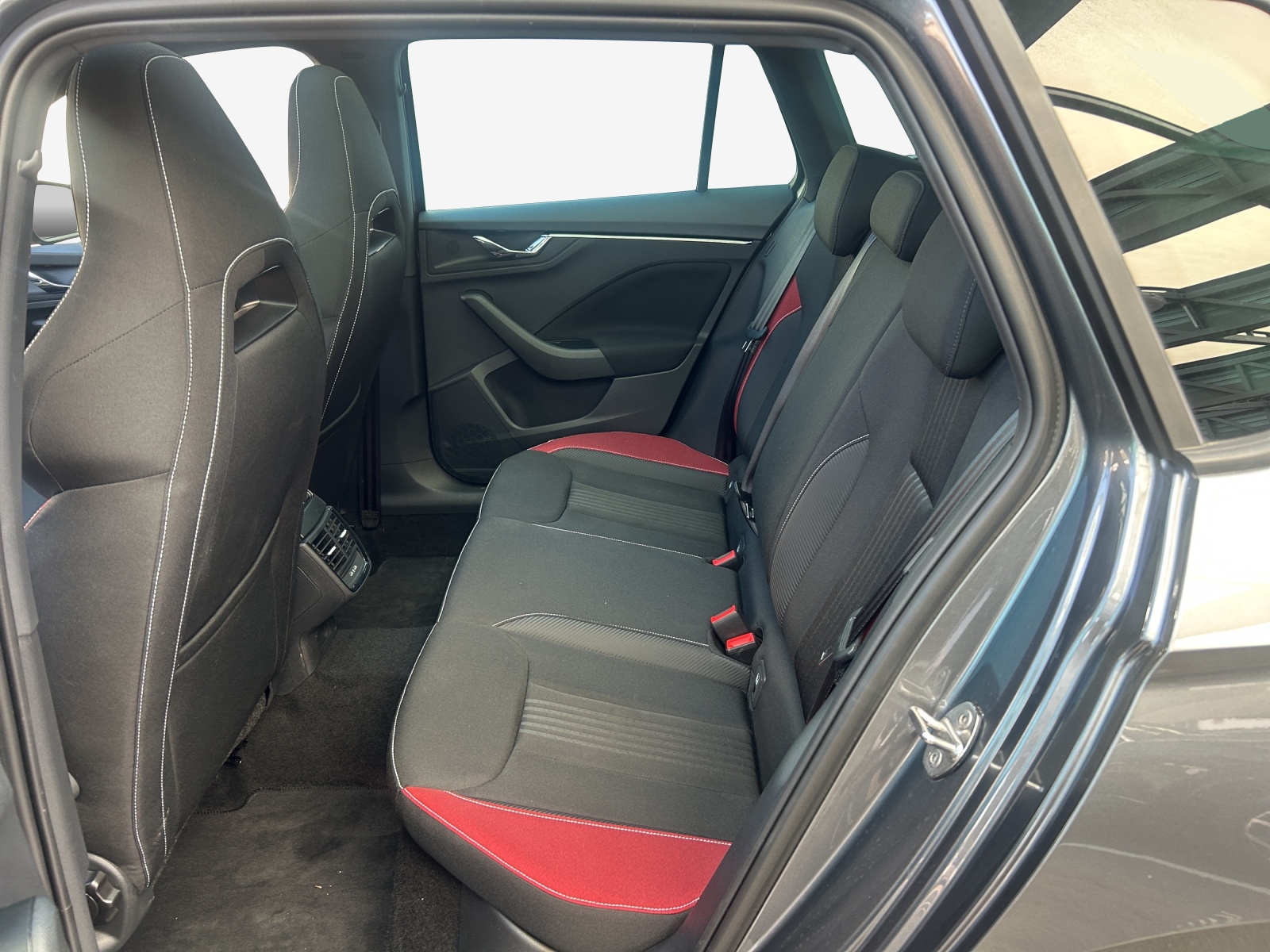 SKODA Kamiq 1.5 TSI ACT Monte Carlo DSG-image-11