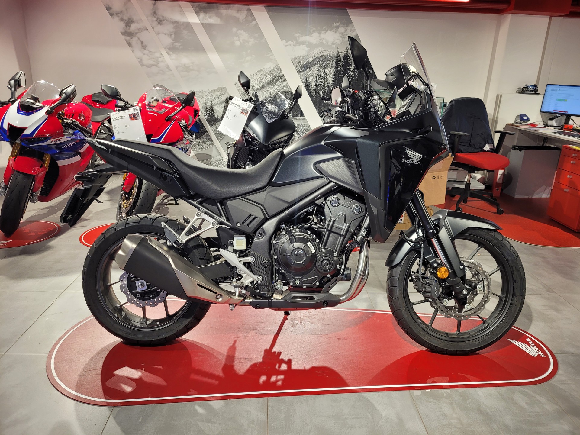 HONDA CB 500 X-showroom-element-1