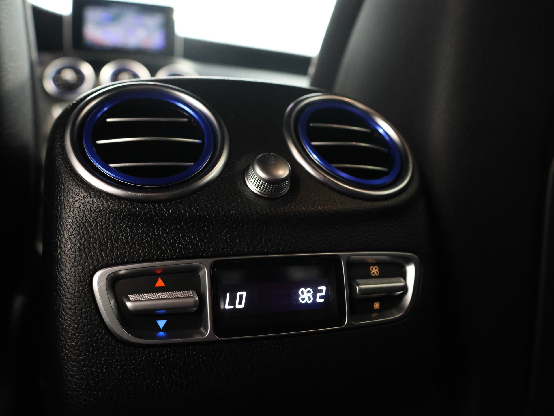 MERCEDES-BENZ GLC 250 d AMG Line 4Matic 9G-Tronic *Burmester* *360 Kamera* *Anhängerkupplung*-image-23
