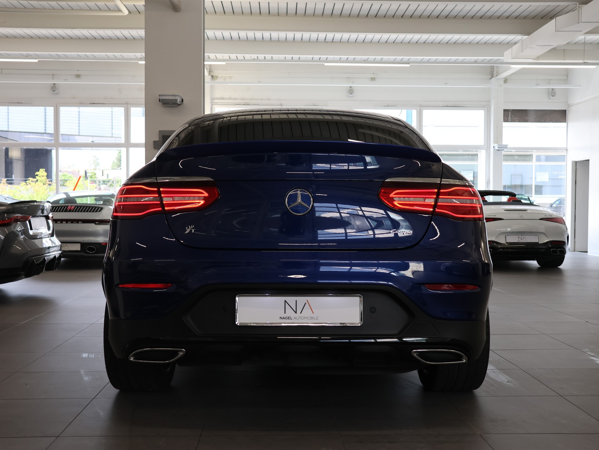 MERCEDES-BENZ GLC 250 d AMG Line 4Matic 9G-Tronic *Burmester* *360 Kamera* *Anhängerkupplung*-image-4