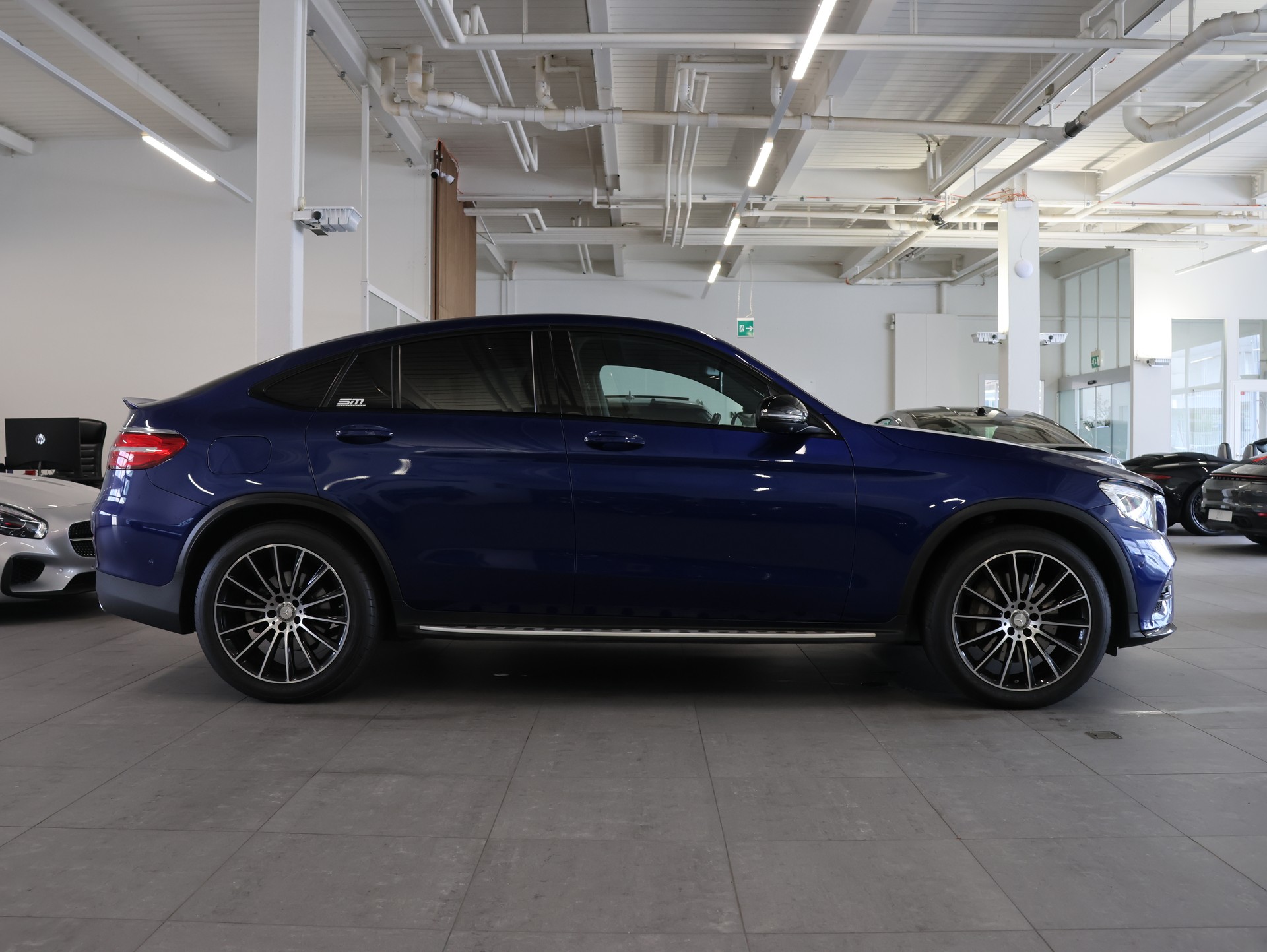 MERCEDES-BENZ GLC 250 d AMG Line 4Matic 9G-Tronic *Burmester* *360 Kamera* *Anhängerkupplung*-image-6