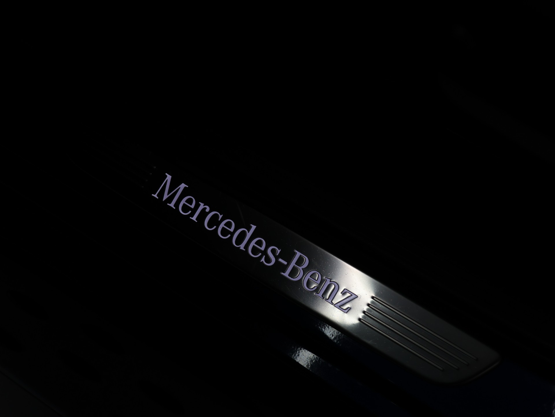 MERCEDES-BENZ GLC 250 d AMG Line 4Matic 9G-Tronic *Burmester* *360 Kamera* *Anhängerkupplung*-image-10
