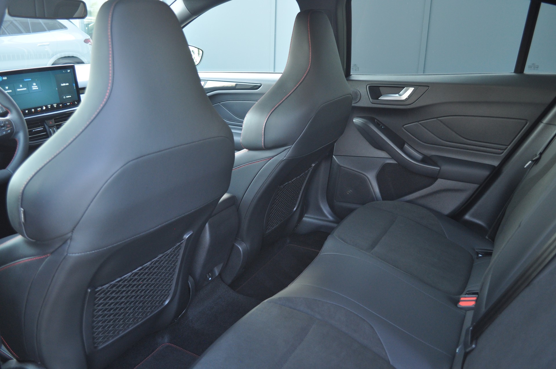 FORD Focus 2.3 ST-image-10