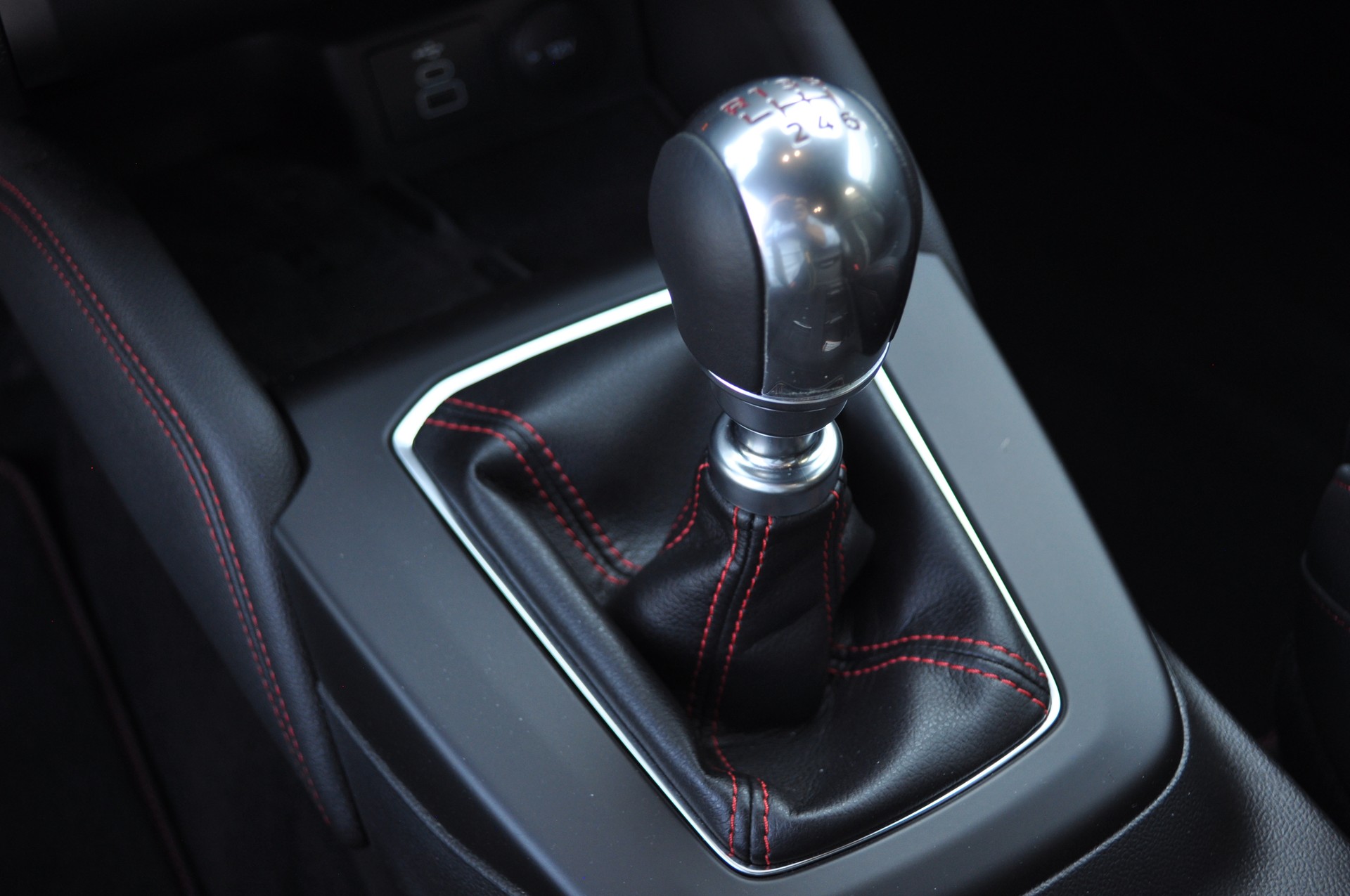 FORD Focus 2.3 ST-image-19