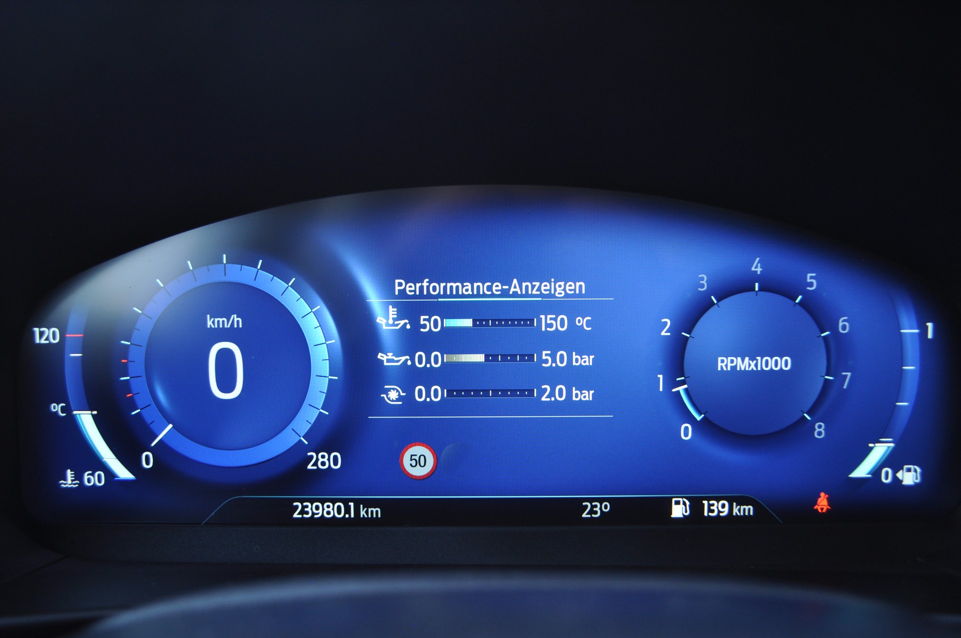 FORD Focus 2.3 ST-image-13