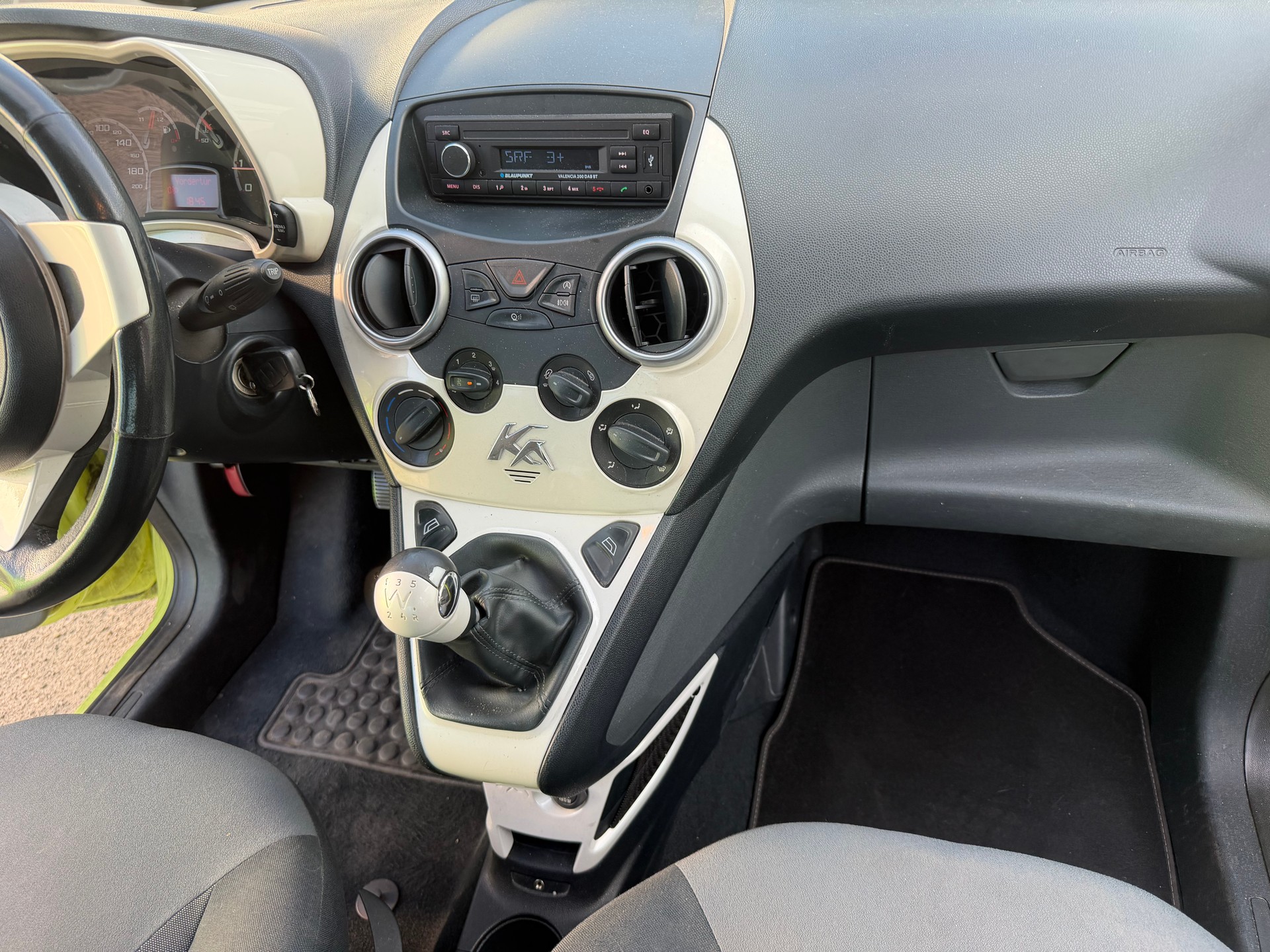 FORD KA 1.25 Titanium-image-11