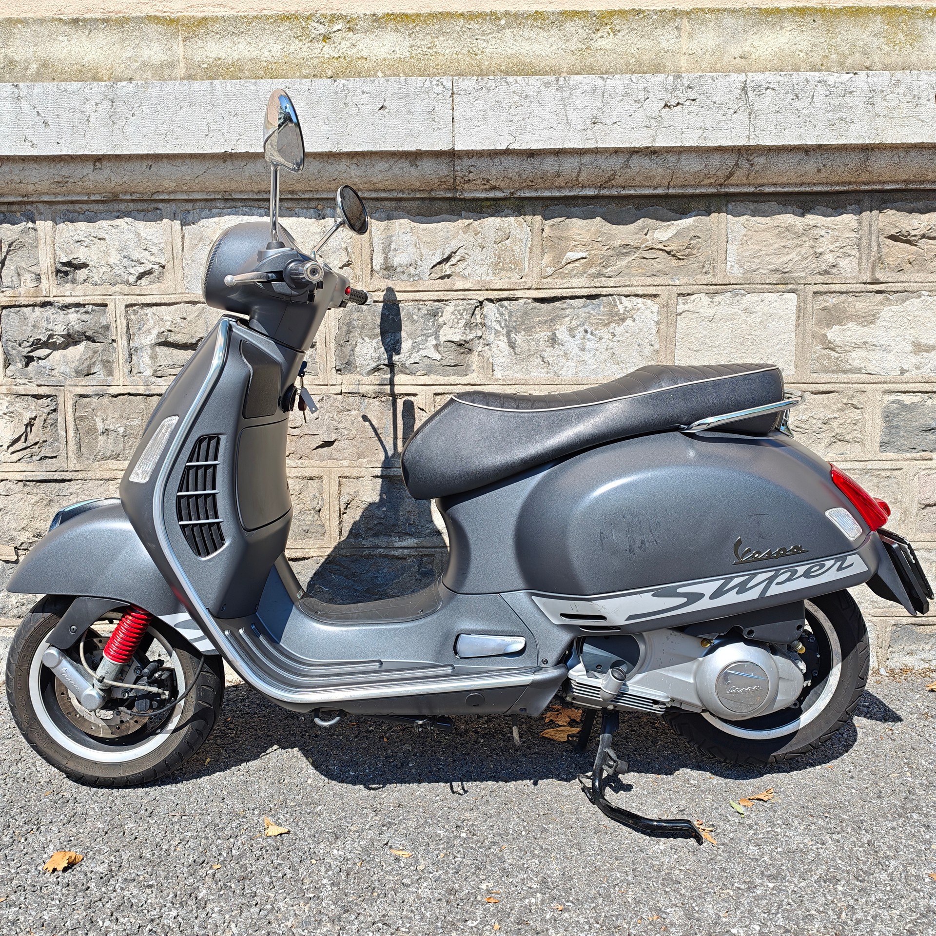 PIAGGIO Vespa GTS Super 300 i.e Sport-showroom-element-2