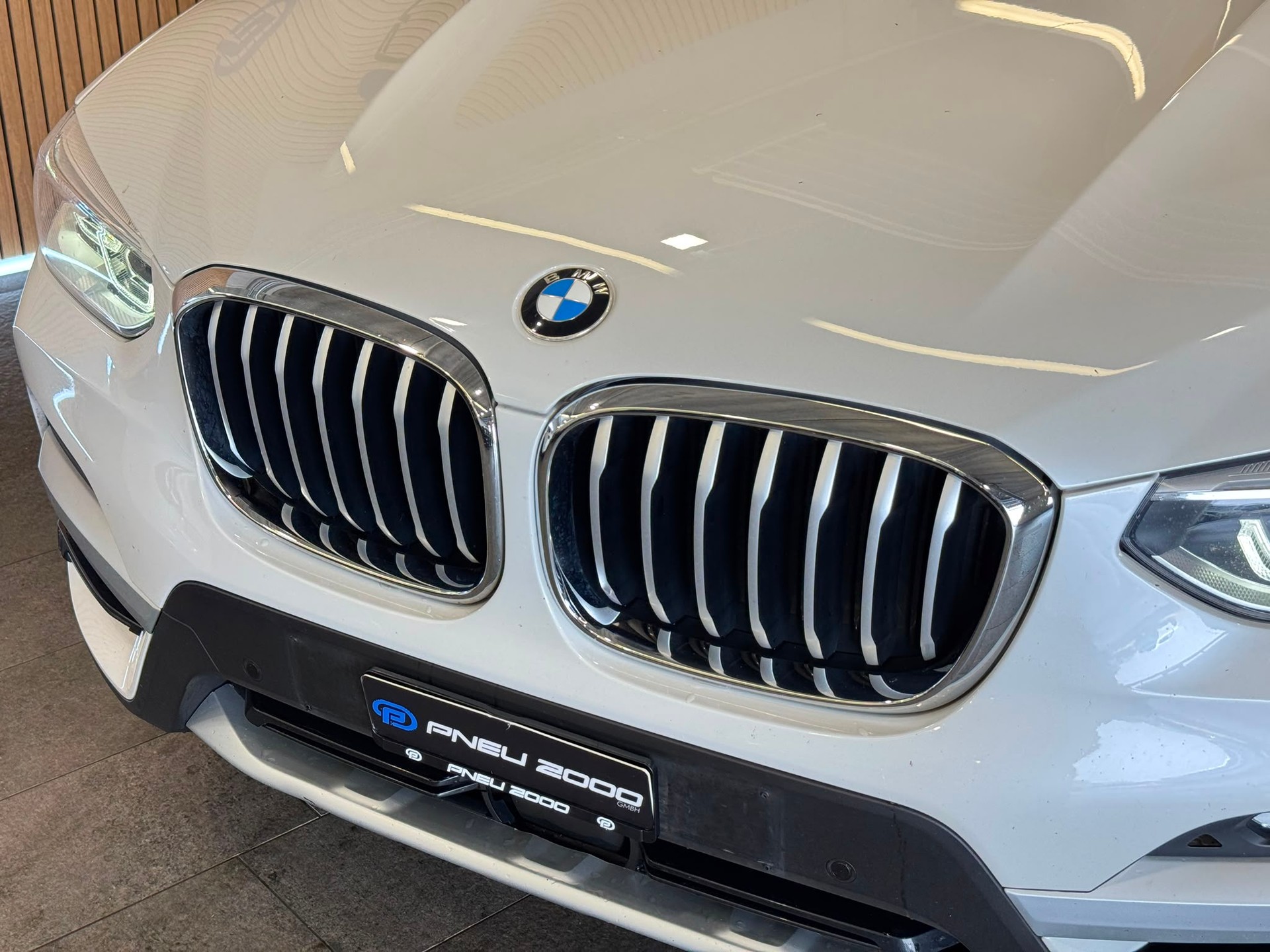 BMW X3 xDrive 30d xLine Steptronic-showroom-element-2