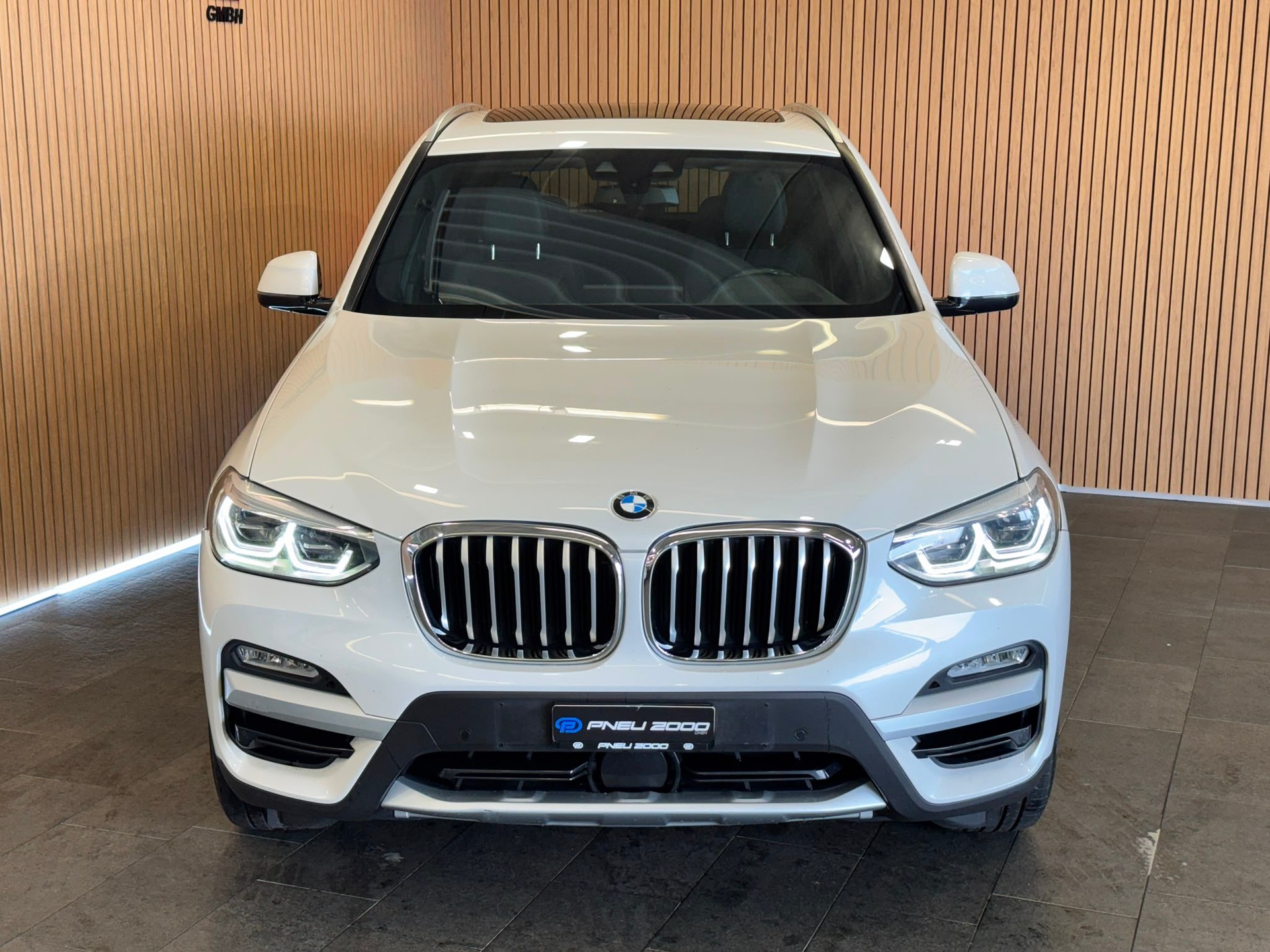 BMW X3 xDrive 30d xLine Steptronic-showroom-element-1
