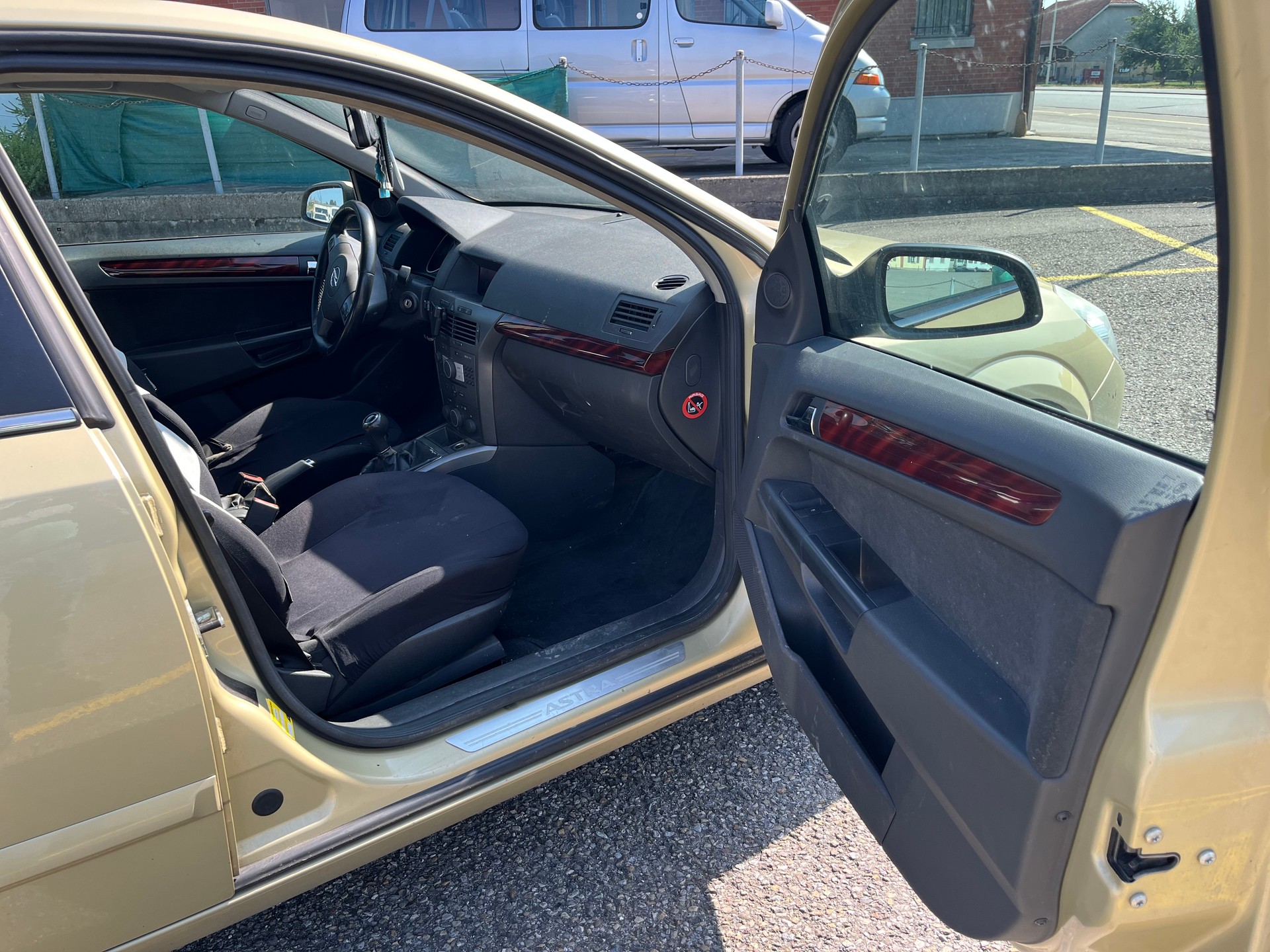 OPEL 6 Gang 1,9i CDTI Kombi Diesel 2 Schlüssel Euro B04-image-7