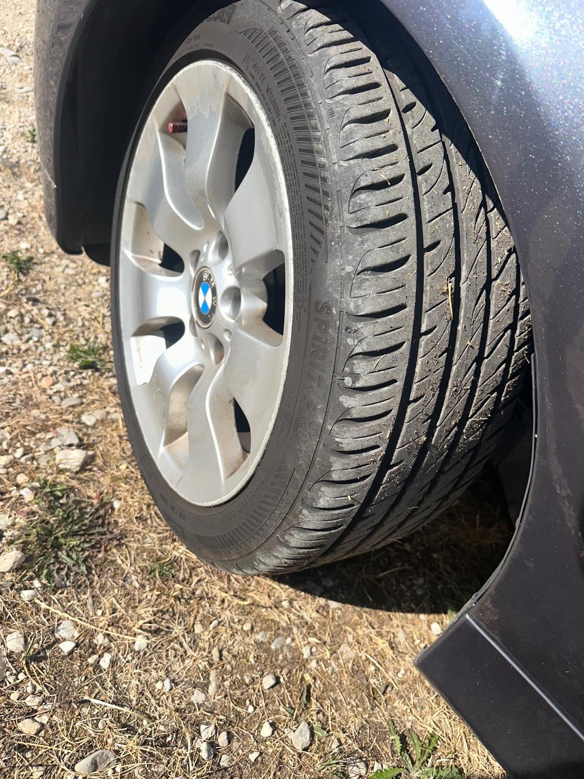 BMW 325i Touring-image-6