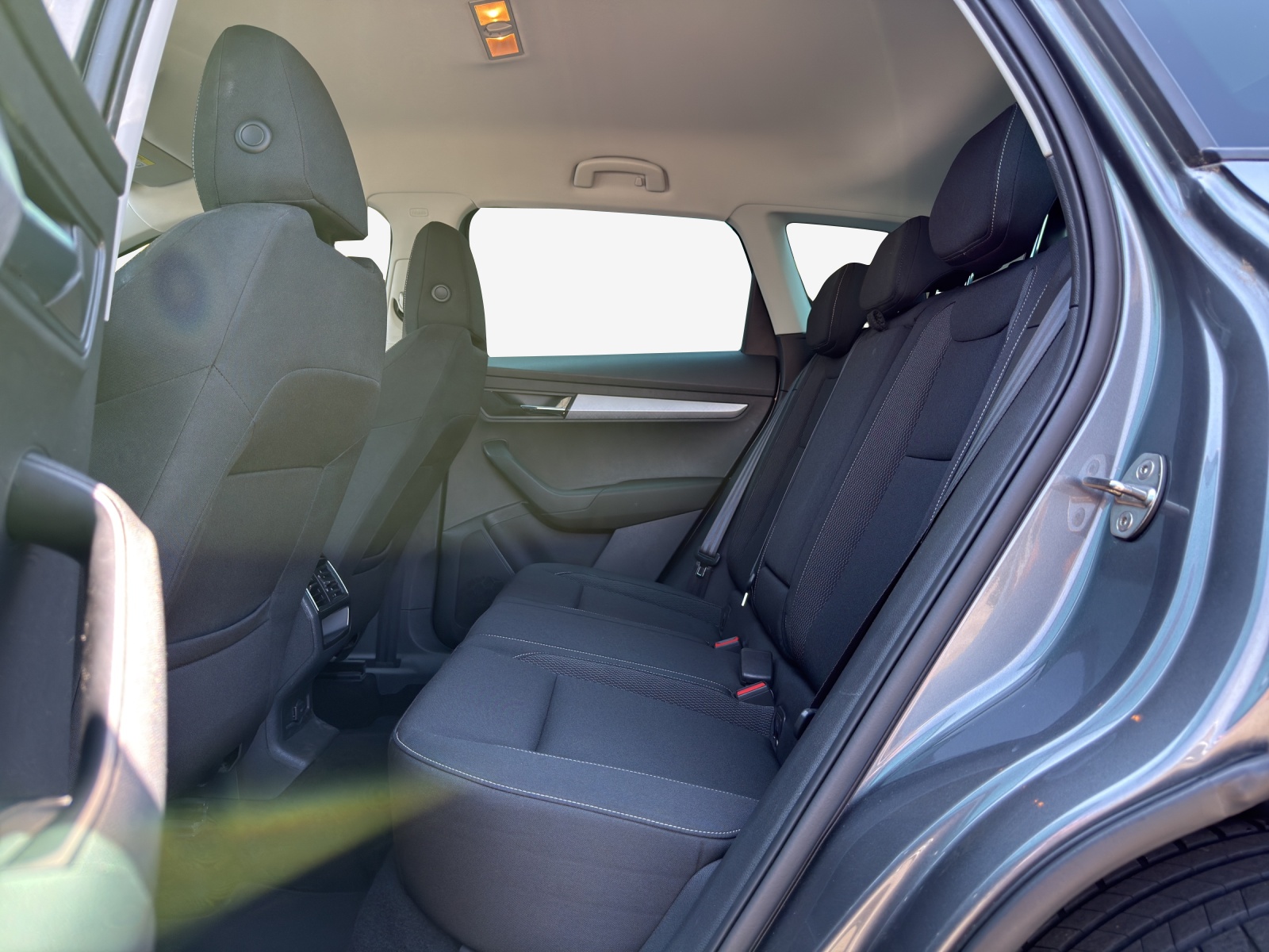 SKODA Karoq 1.5 TSI Ambition DSG-image-11