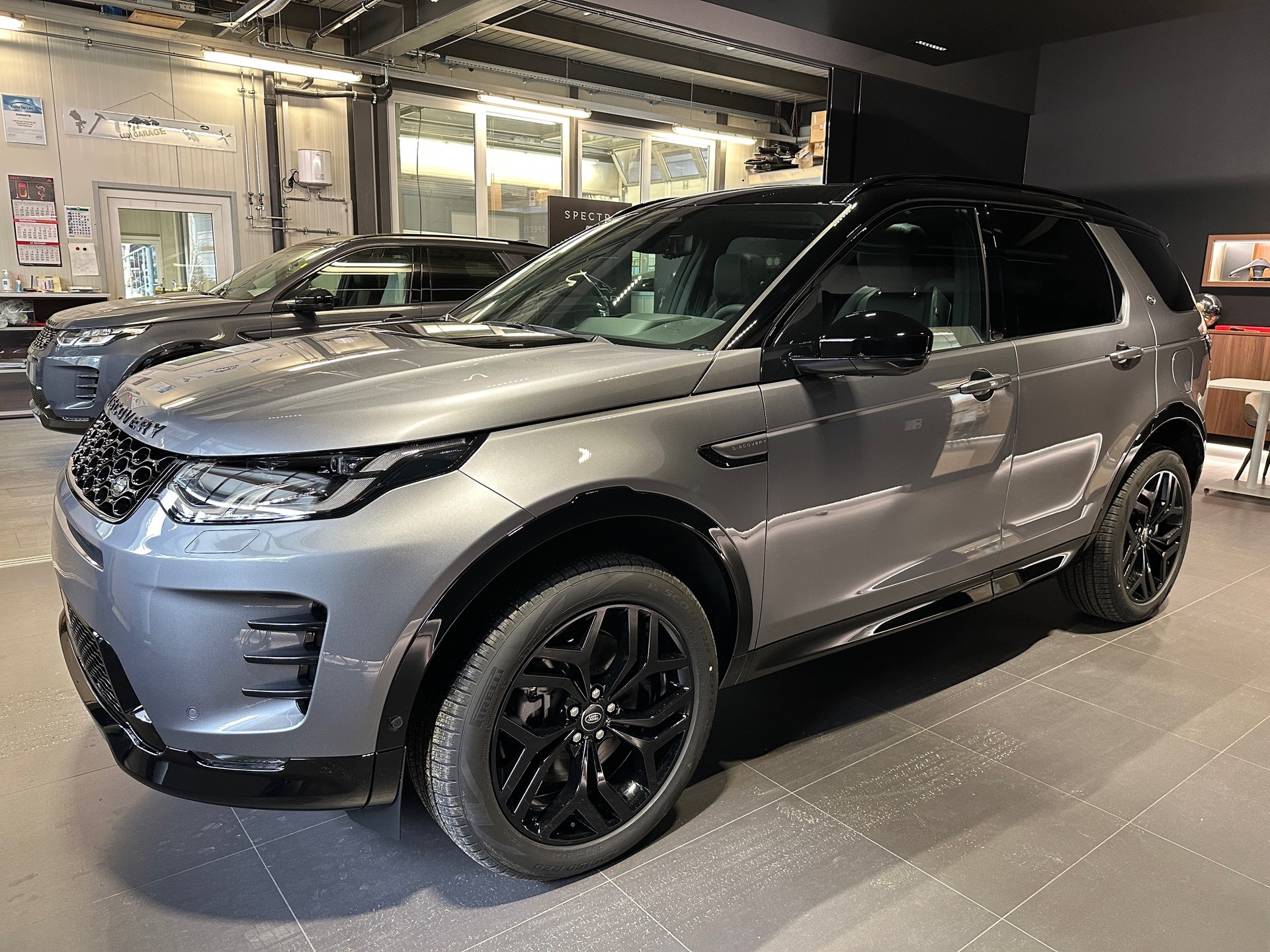 LAND ROVER Discovery Sport 1.5 T 270e Landmark-image-5