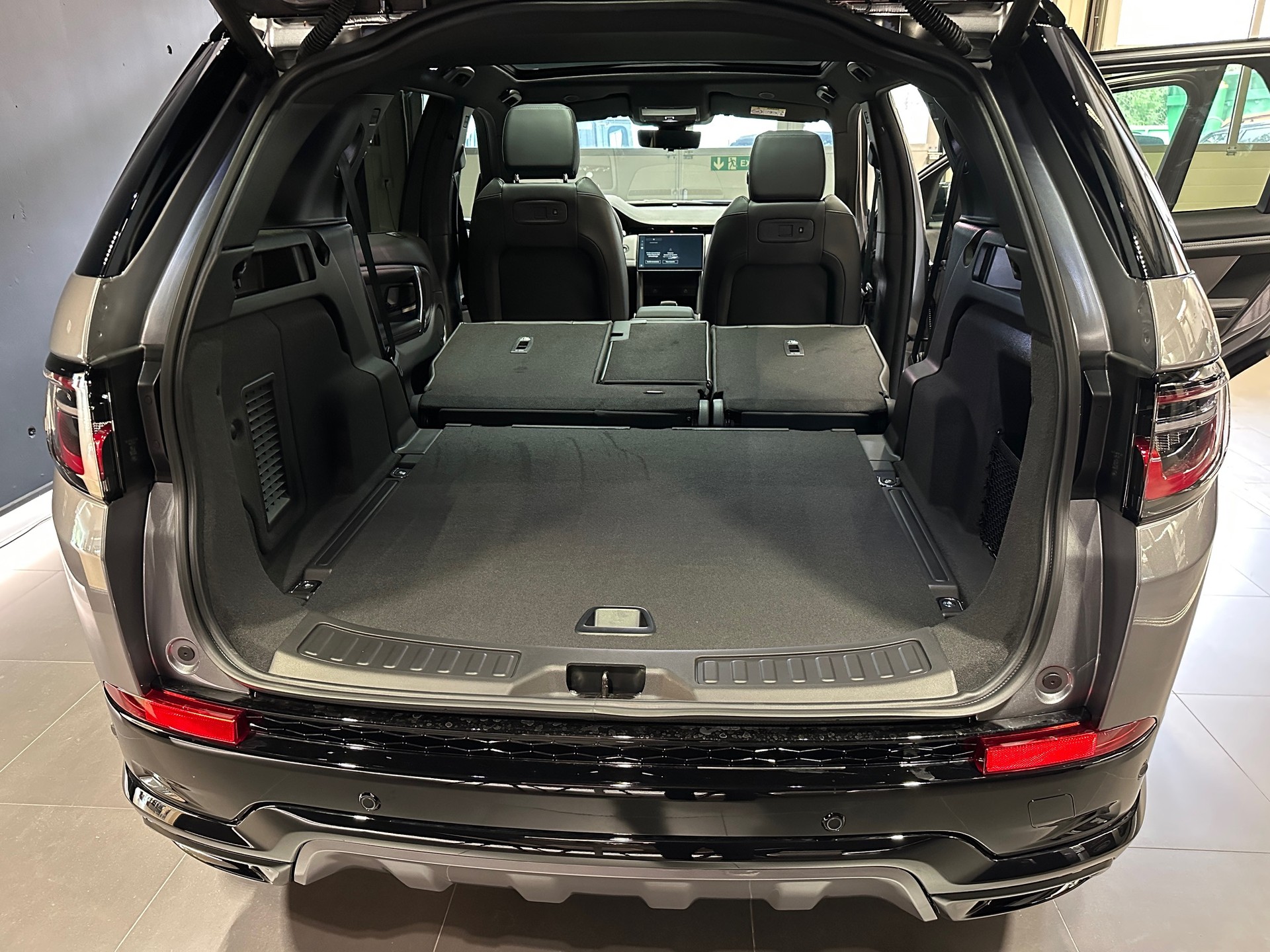 LAND ROVER Discovery Sport 1.5 T 270e Landmark-image-15