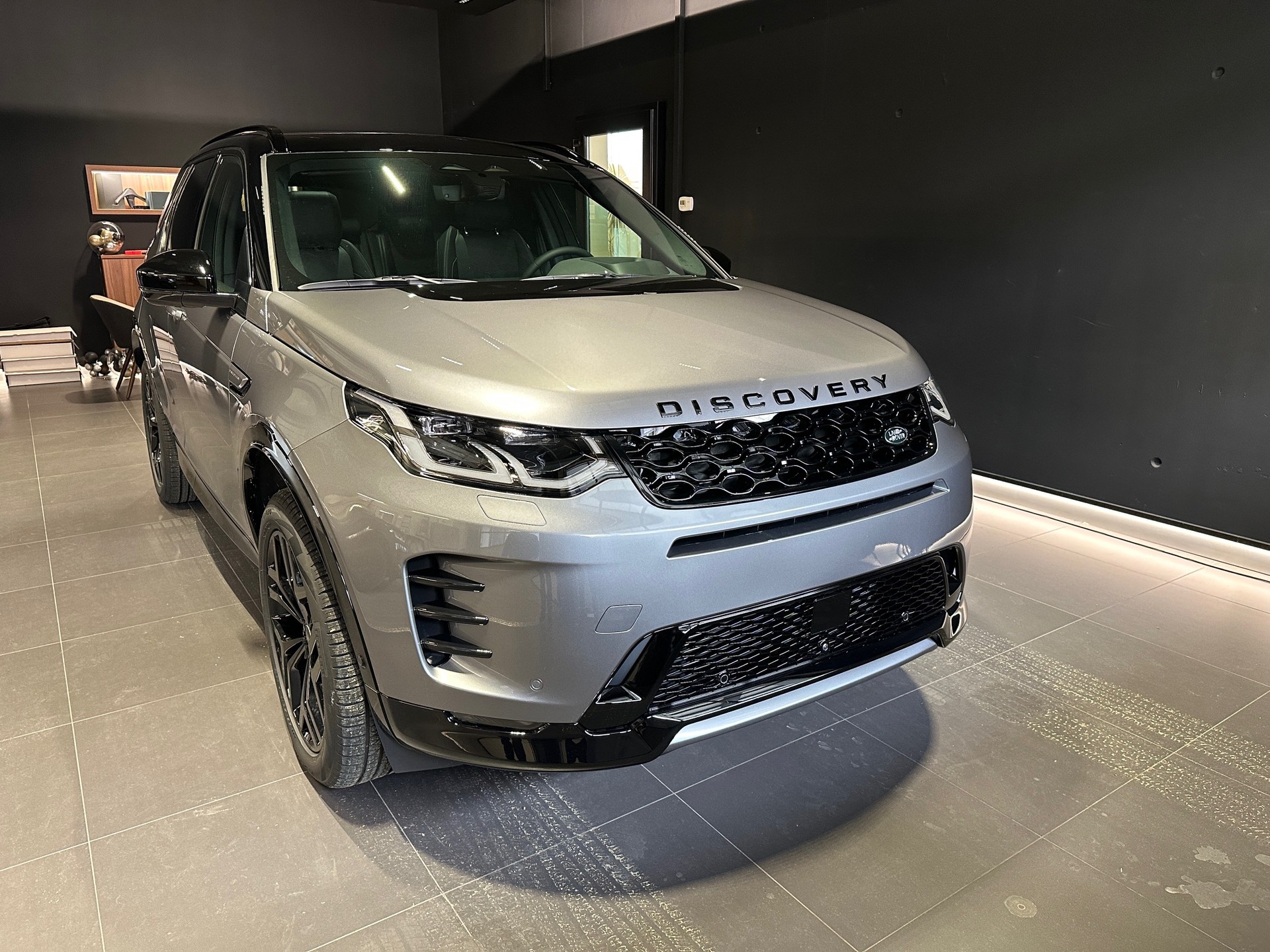 LAND ROVER Discovery Sport 1.5 T 270e Landmark-image-7