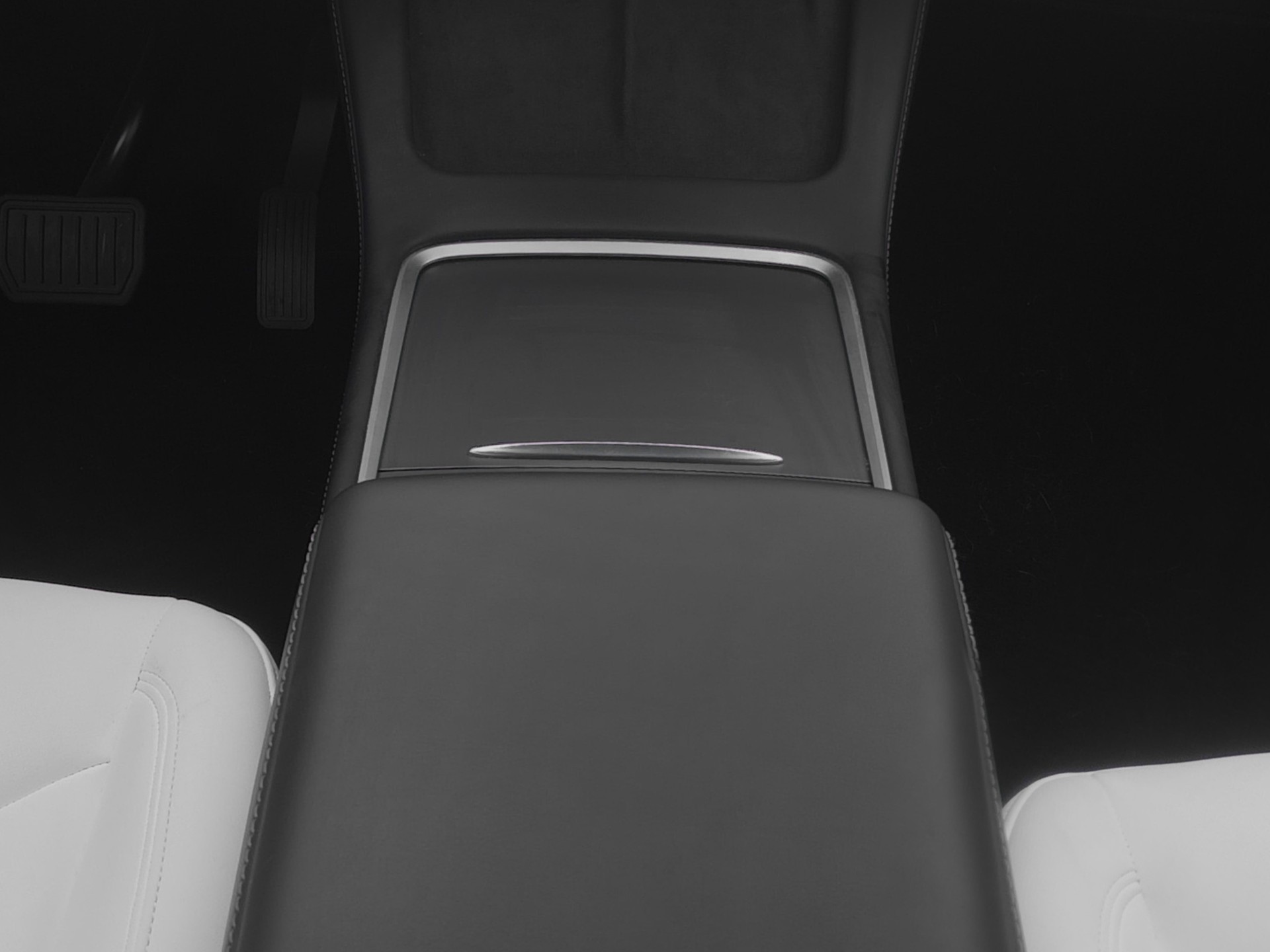 TESLA Model Y Long Range All-Wheel Drive-image-7