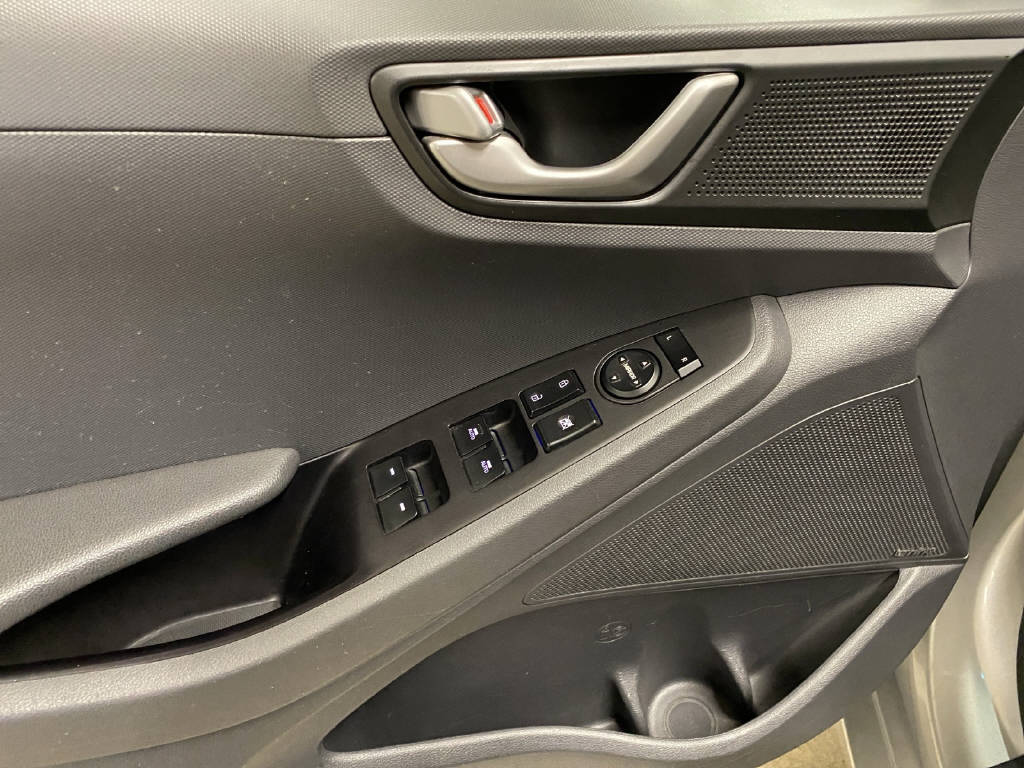 HYUNDAI Ioniq 1.6 GDi Origo-image-11