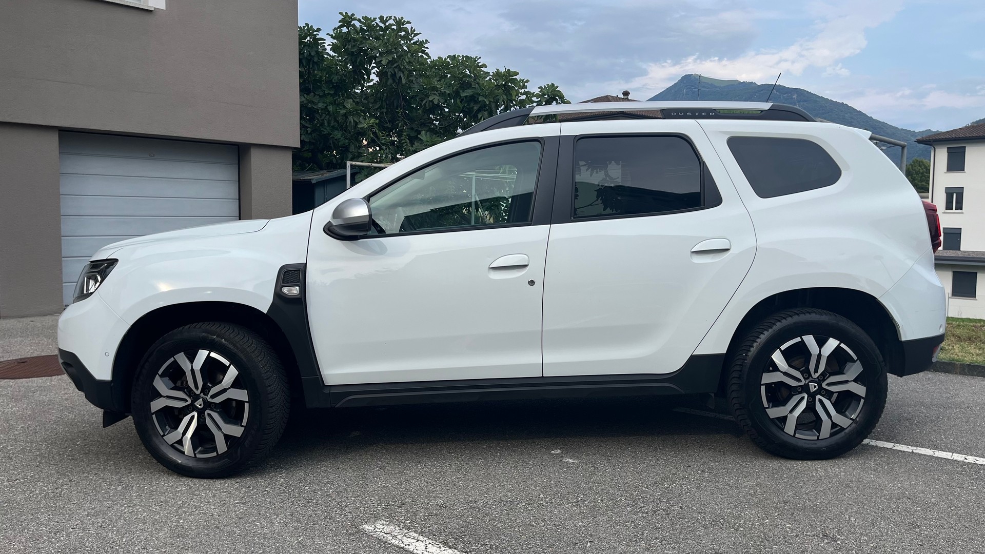 DACIA TCE Prestige GPL 4x2 100cv-image-1