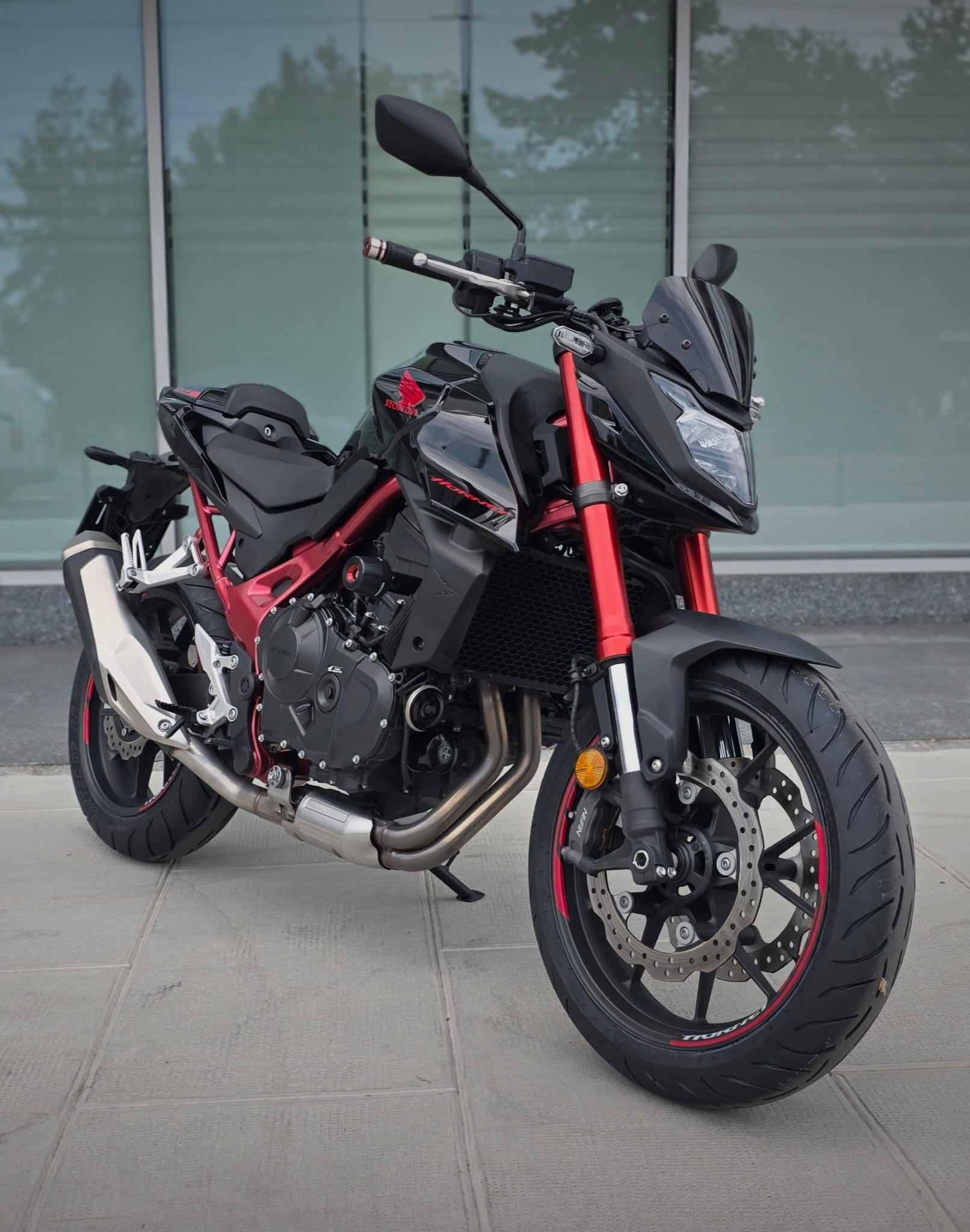 HONDA CB 750 Hornet-showroom-element-1