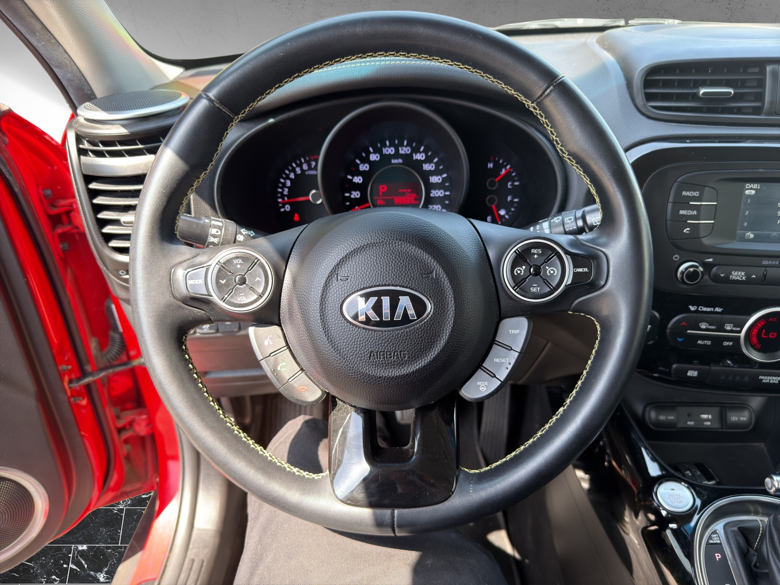 KIA Soul 1.6 GDI Trend Automatic-image-9