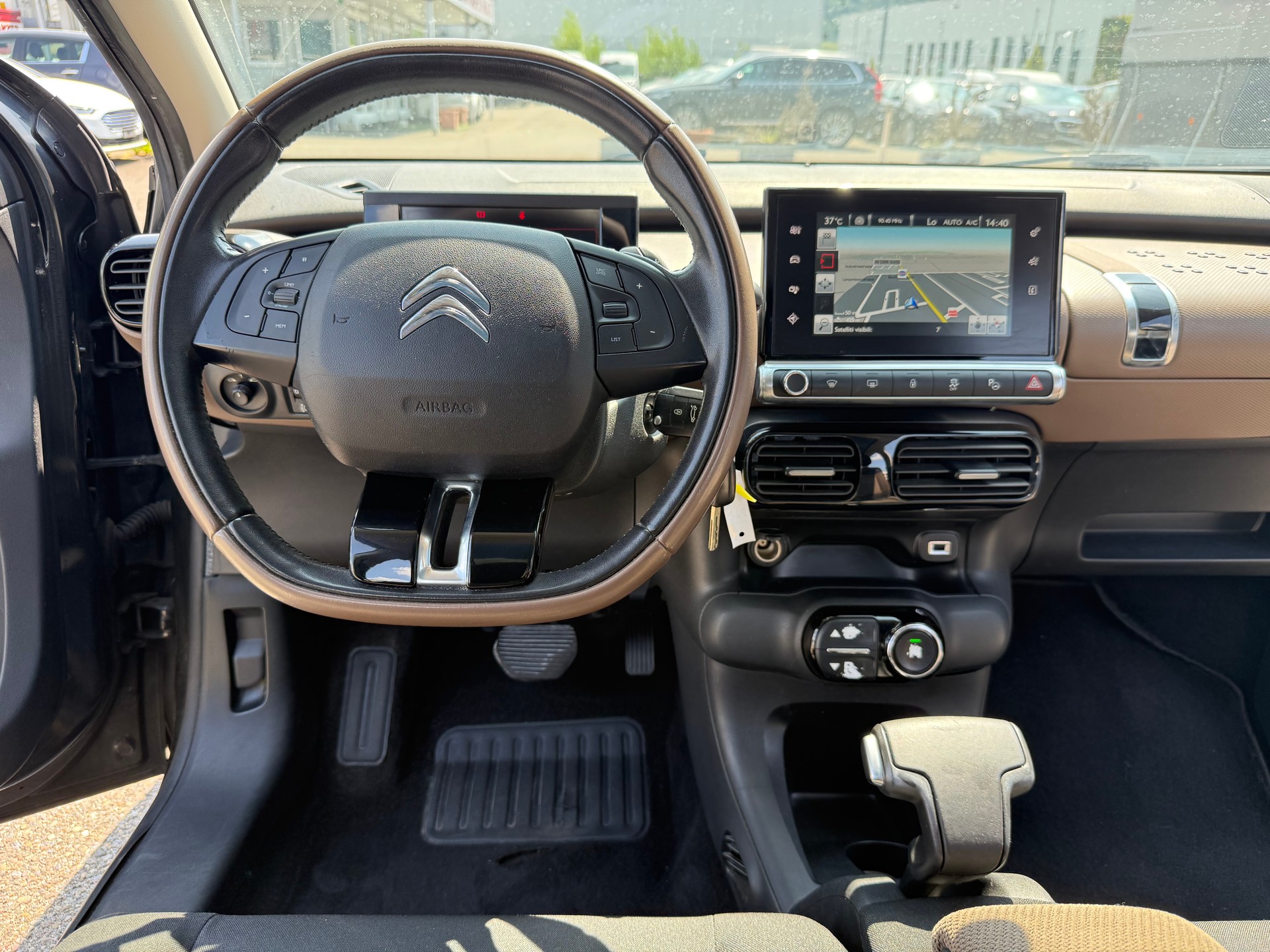 CITROEN C4 Cactus 1.6 e-HDi Shine Edition ETG6-image-2