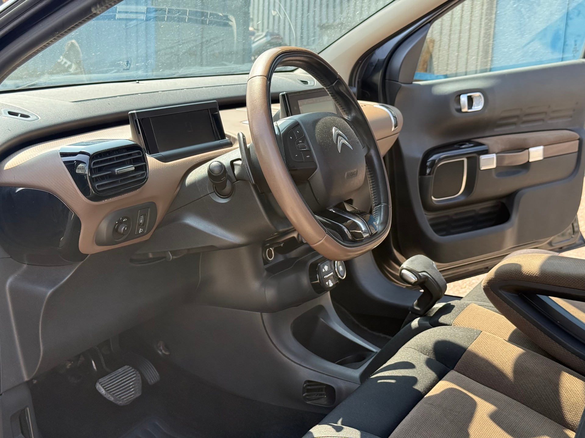 CITROEN C4 Cactus 1.6 e-HDi Shine Edition ETG6-image-5