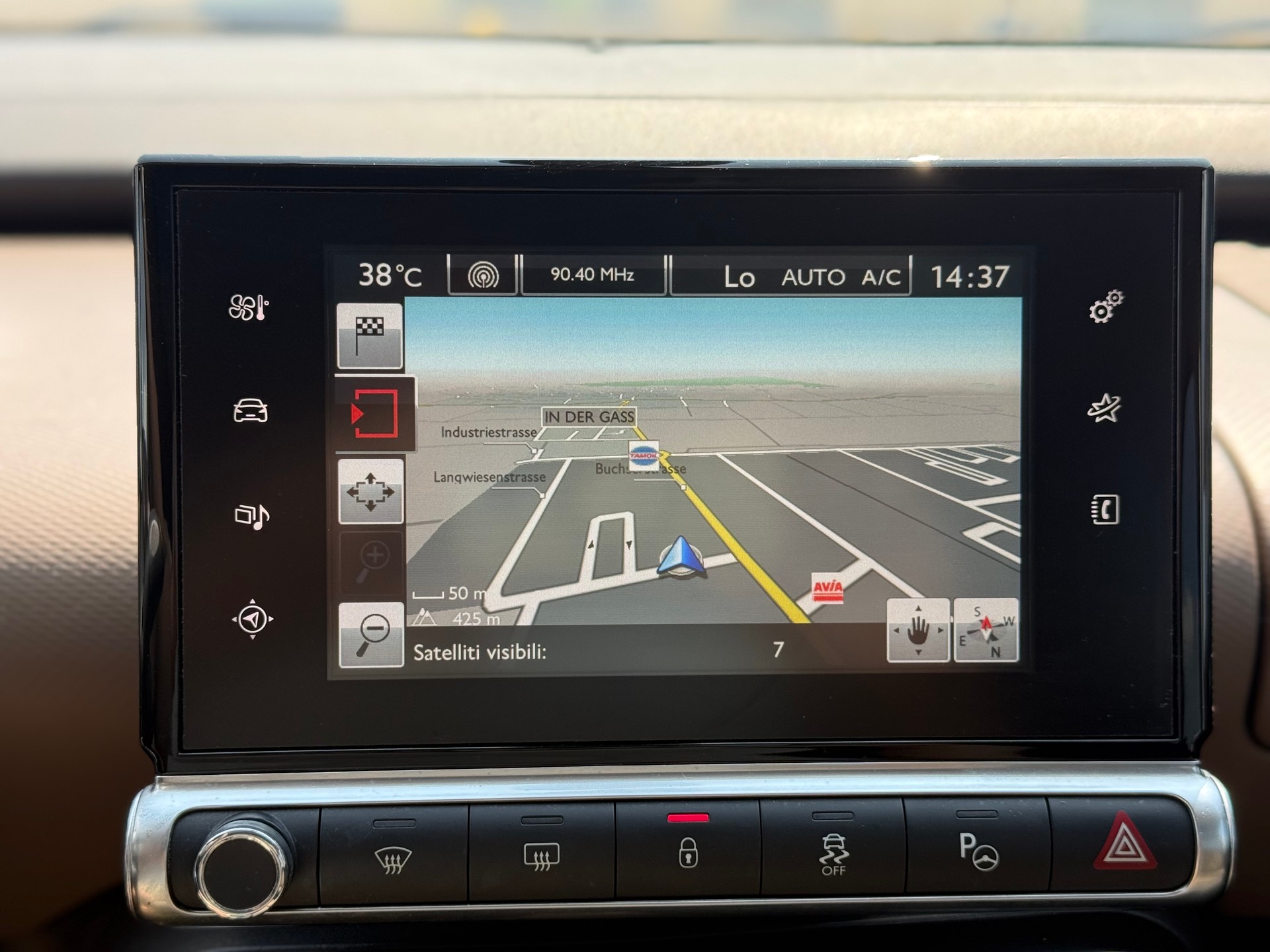 CITROEN C4 Cactus 1.6 e-HDi Shine Edition ETG6-image-9
