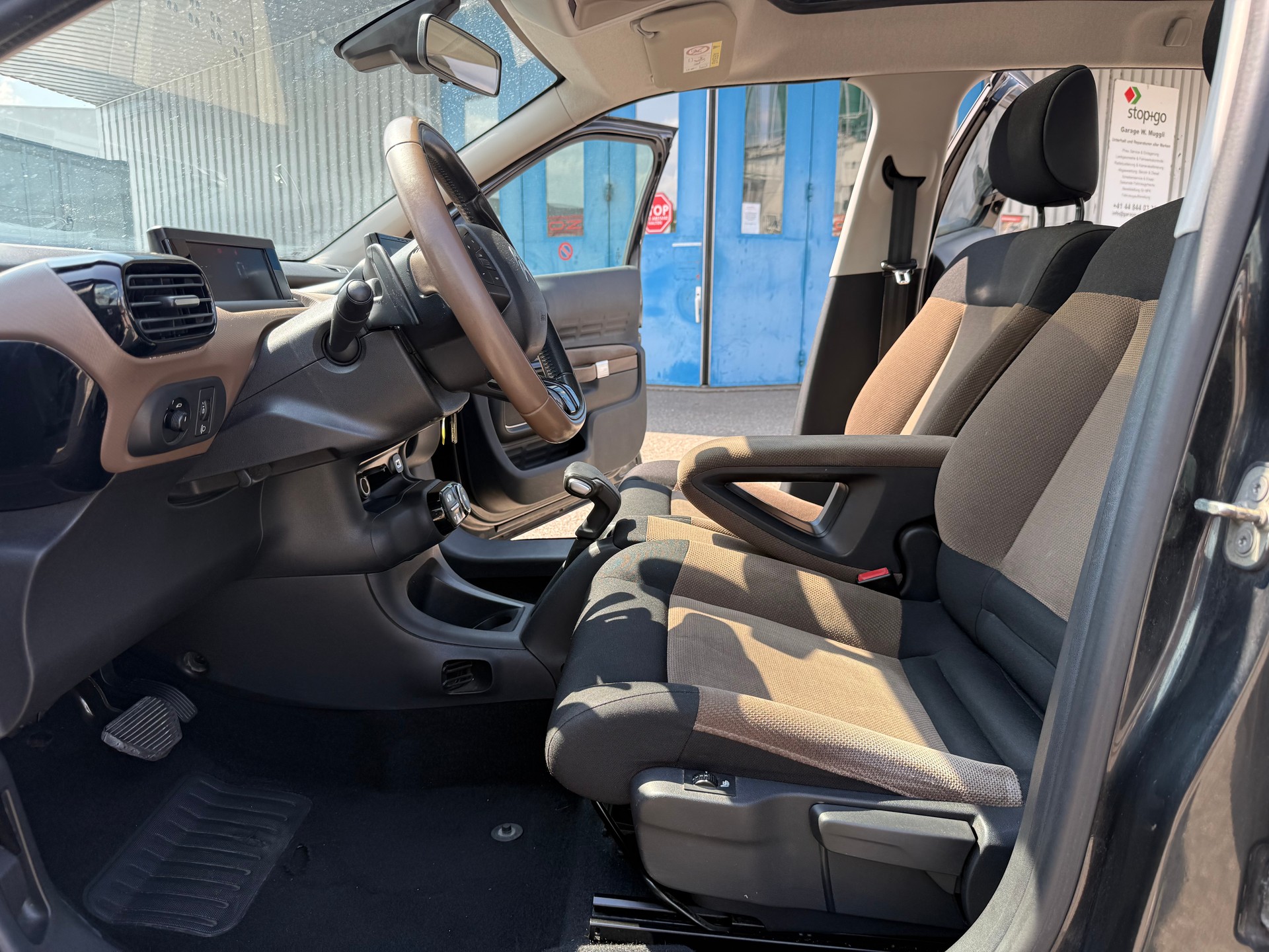 CITROEN C4 Cactus 1.6 e-HDi Shine Edition ETG6-image-7
