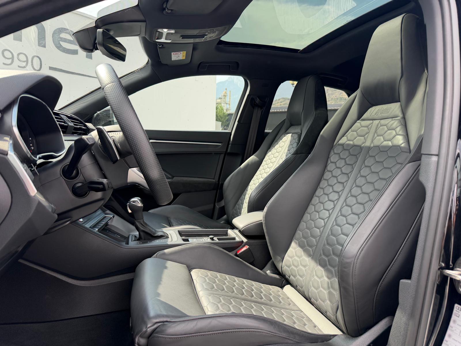 AUDI RS Q3 Sportback quattro S tronic-image-6